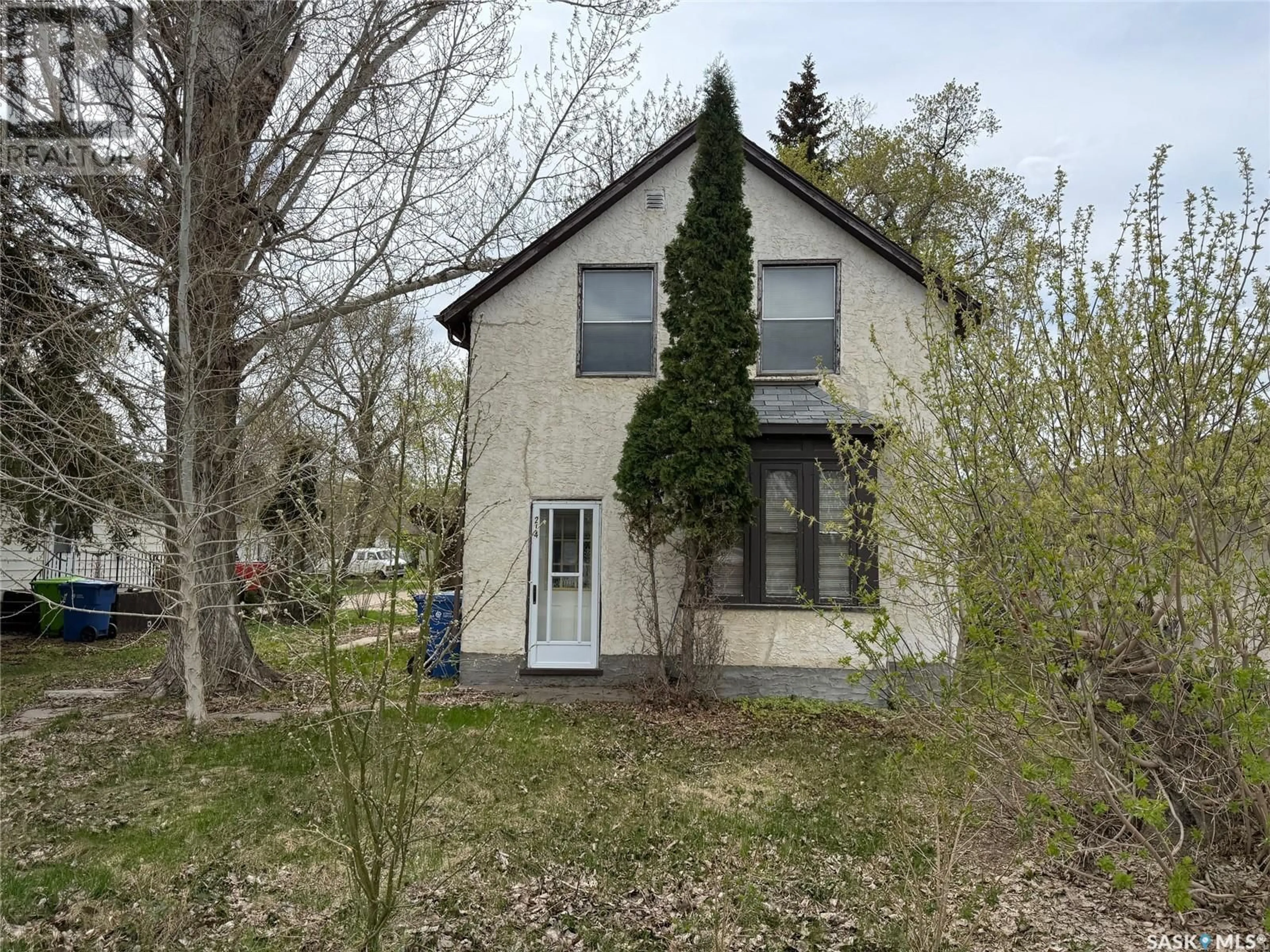 A pic from outside/outdoor area/front of a property/back of a property/a pic from drone, street for 214 BOUNDARY AVENUE, Fort Qu'Appelle Saskatchewan S0G1S0