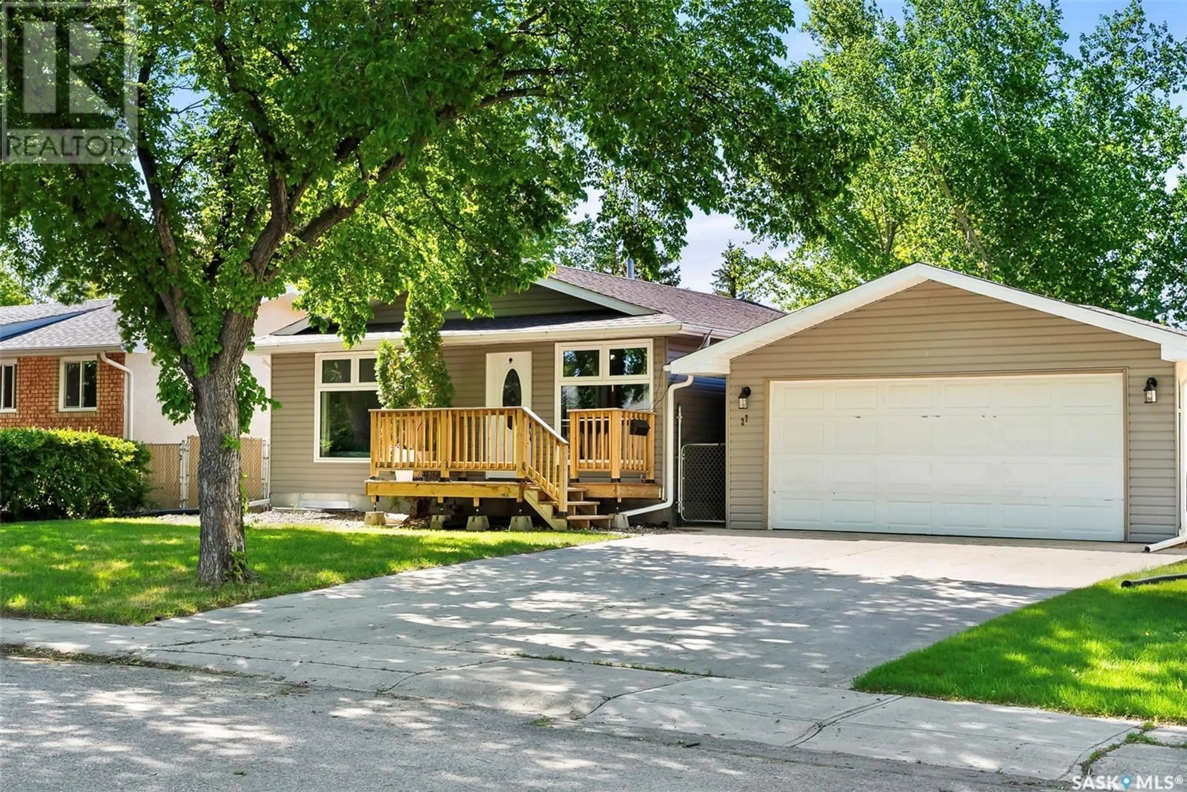 Home with vinyl exterior material, street for 27 PRICE CRESCENT, Regina Saskatchewan S4R6R7
