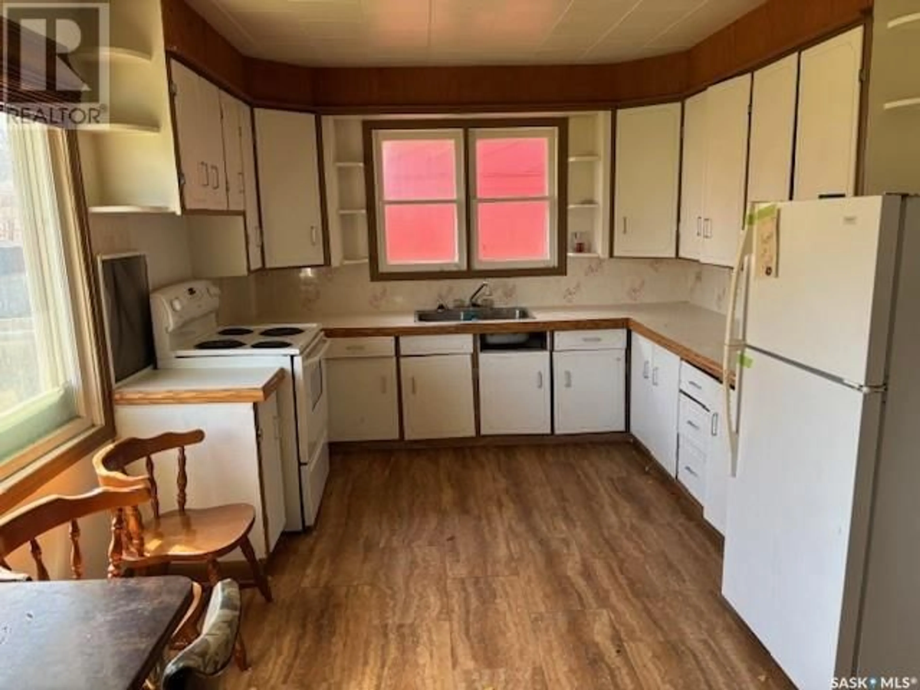 Standard kitchen, unknown for 217 FOURTH AVENUE, Canora Saskatchewan S0A0L0