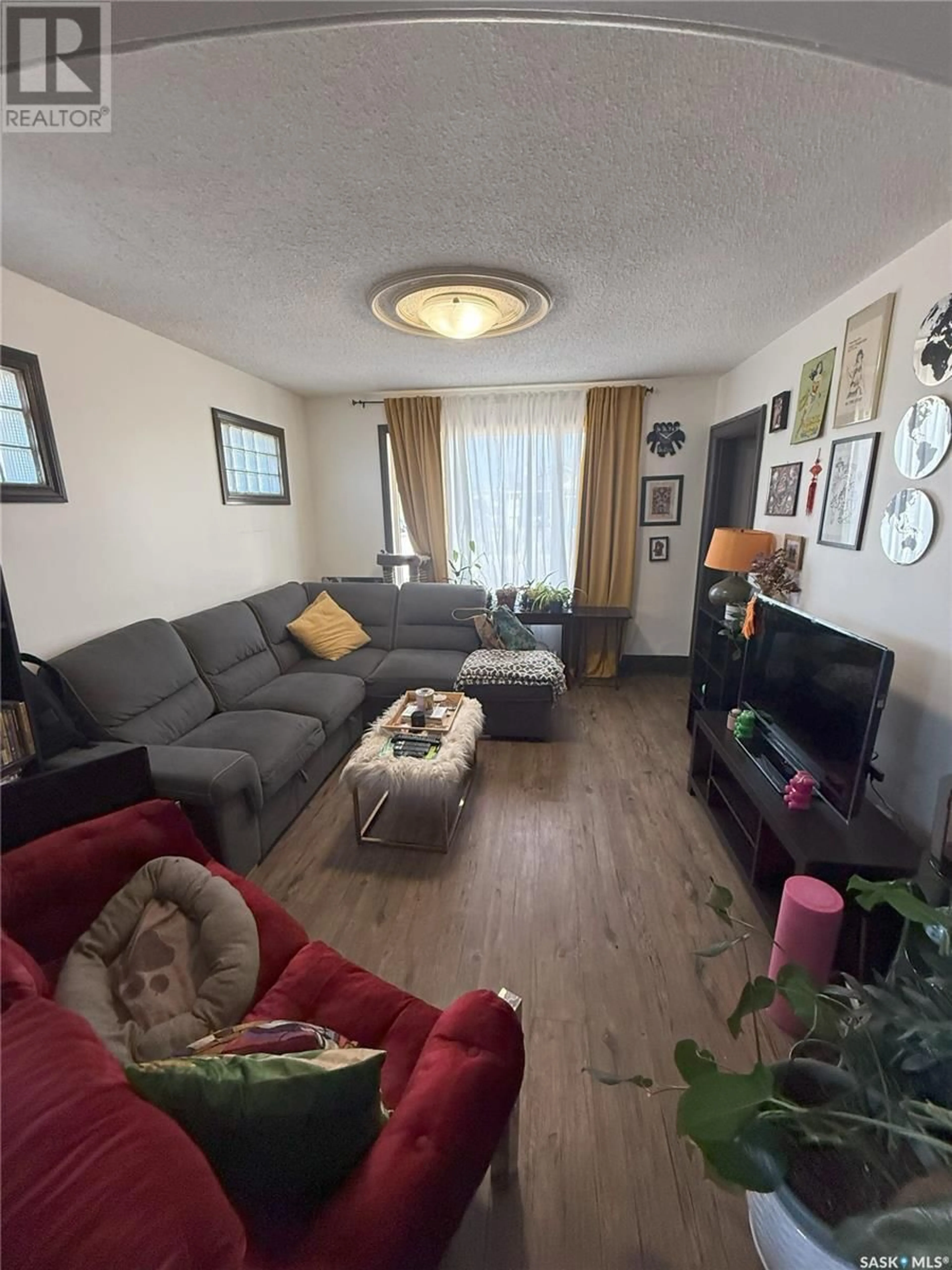 Living room with furniture, unknown for 1579 MONTAGUE STREET, Regina Saskatchewan S4T3J4