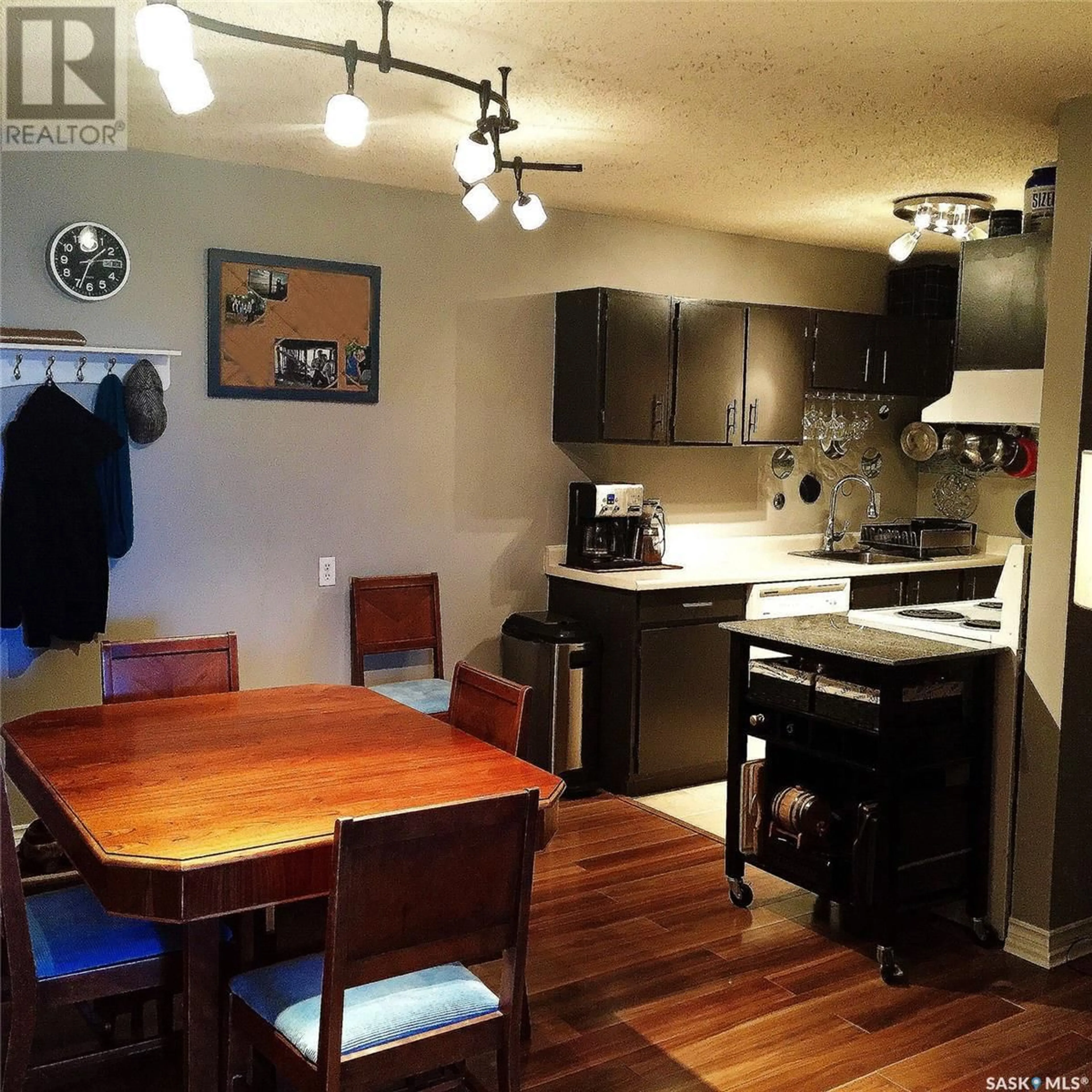 Standard kitchen, wood/laminate floor for 309 311 TAIT CRESCENT, Saskatoon Saskatchewan S7H5L6