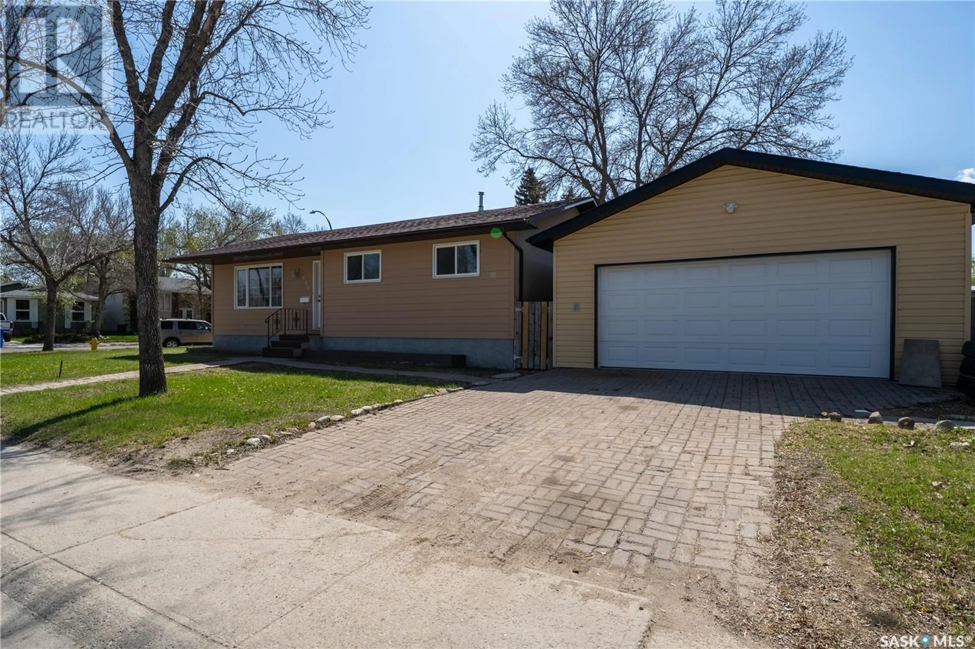 Unknown for 647 SANGSTER BOULEVARD, Regina Saskatchewan S4R7N5