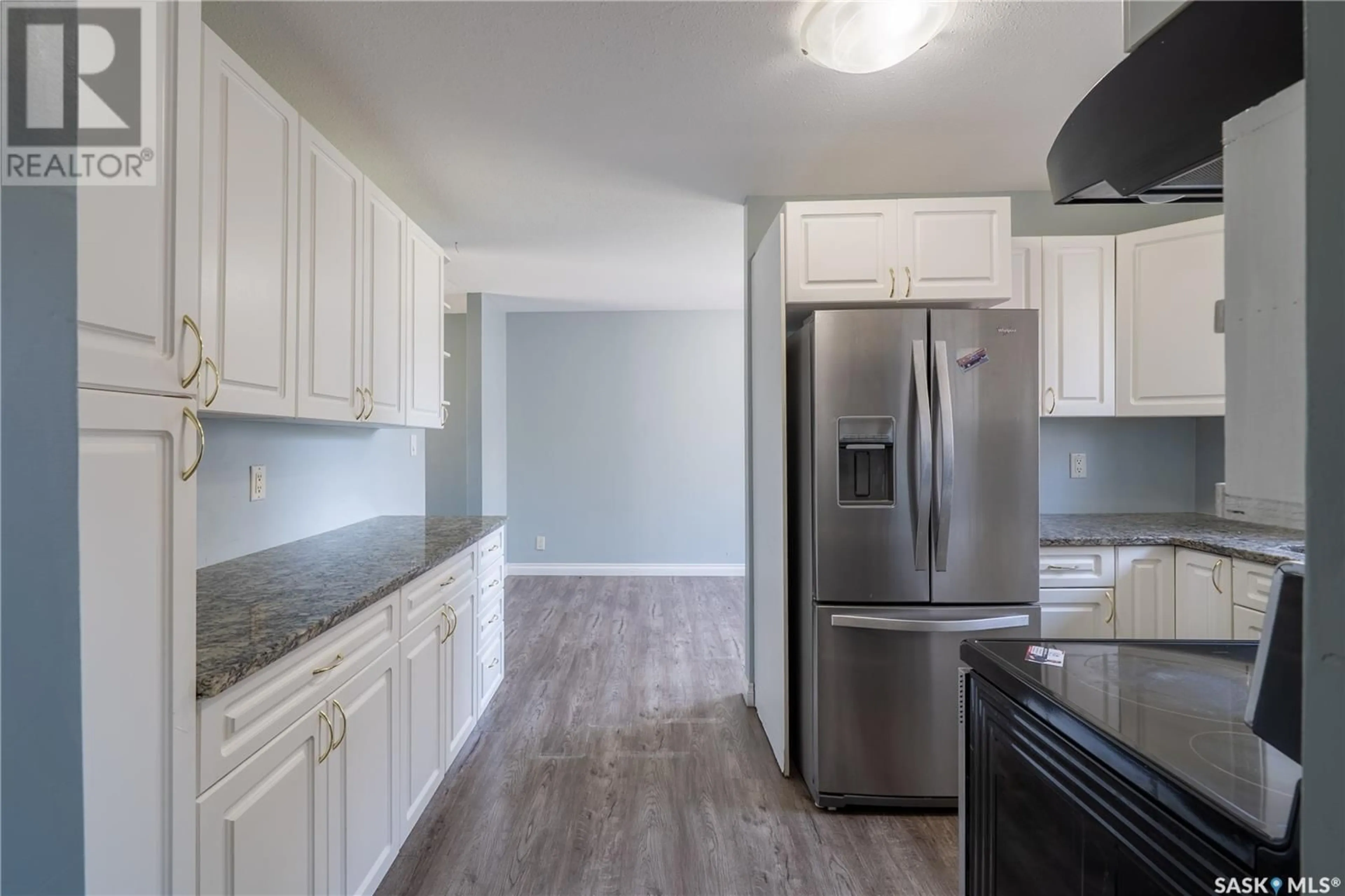 Unknown for 647 SANGSTER BOULEVARD, Regina Saskatchewan S4R7N5