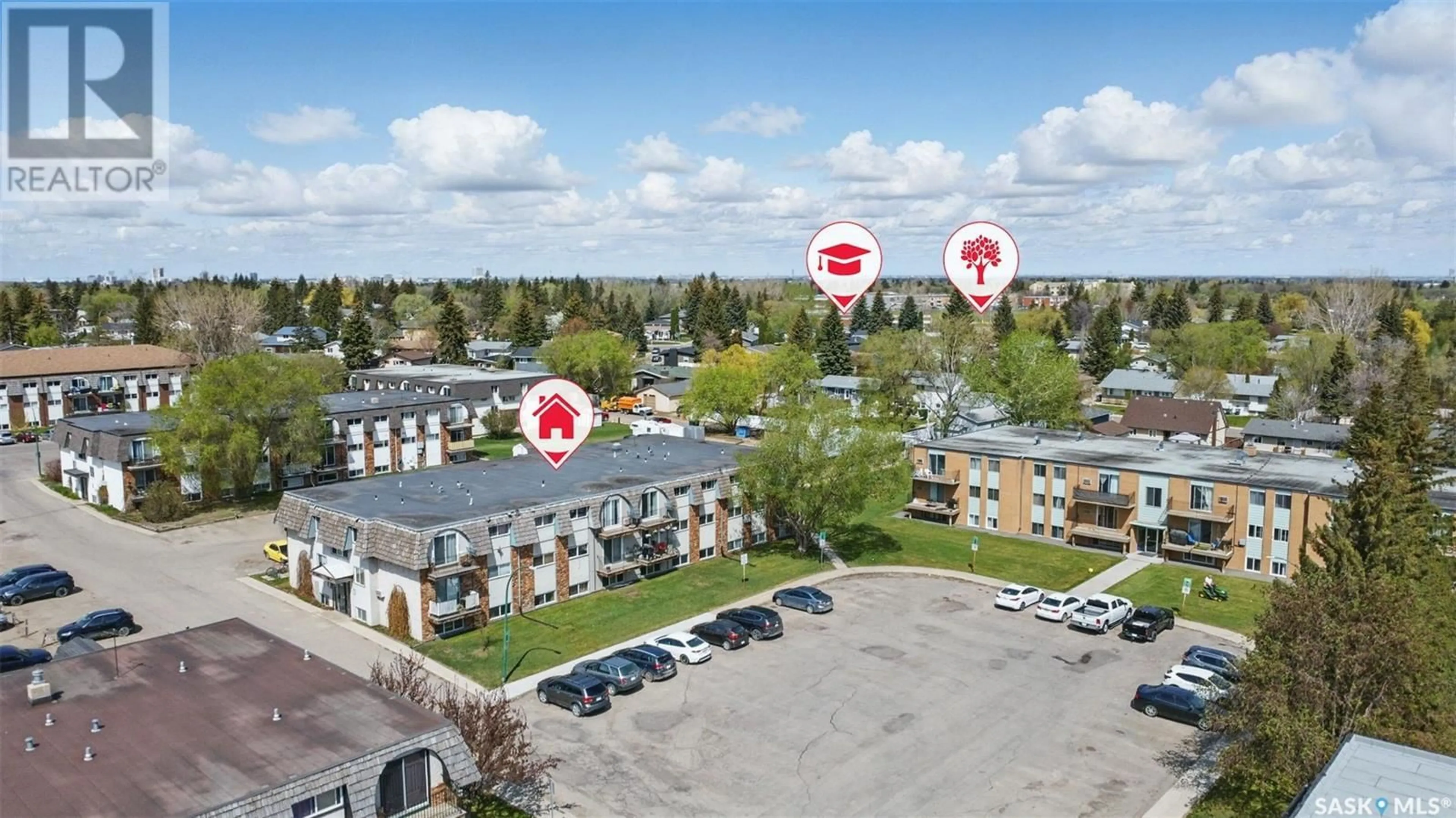 A pic from outside/outdoor area/front of a property/back of a property/a pic from drone, unknown for 4 - 3809 LUTHER PLACE, Saskatoon Saskatchewan S7H4B1
