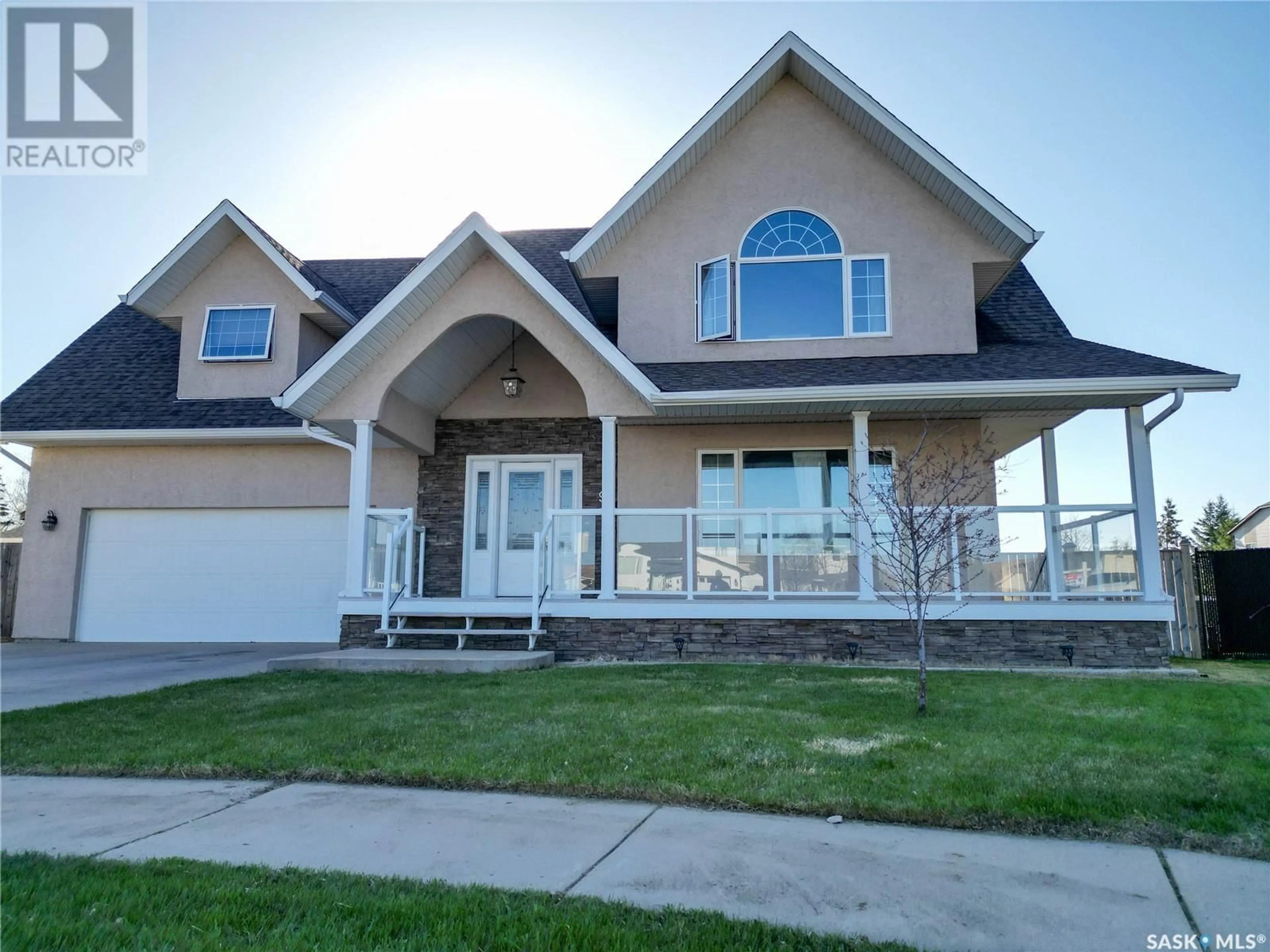 Home with vinyl exterior material, unknown for 9 MEAGHER PLACE, Prince Albert Saskatchewan S6X1C3