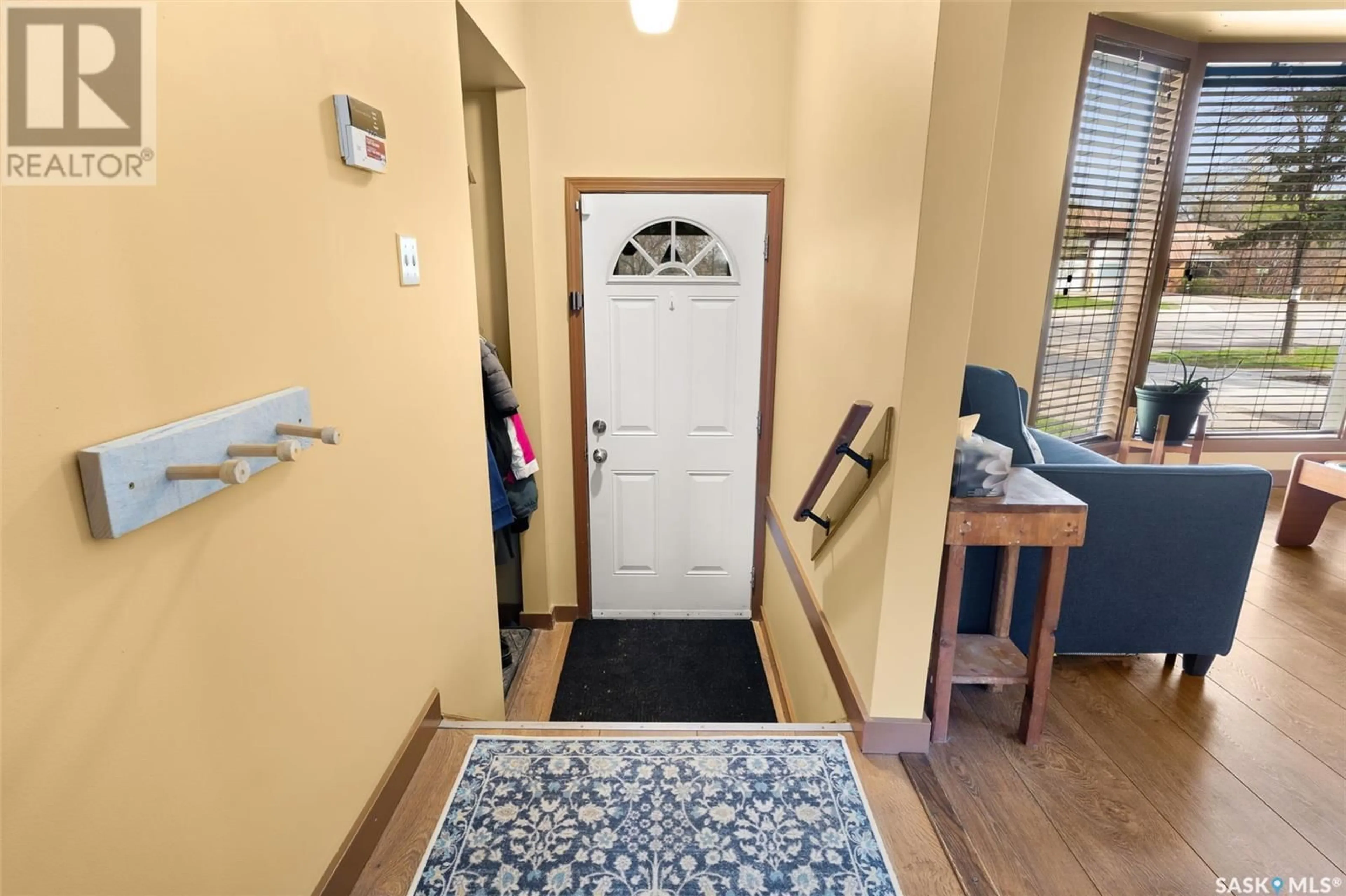 Indoor entryway for 3308 GRANT ROAD, Regina Saskatchewan S4S5H5