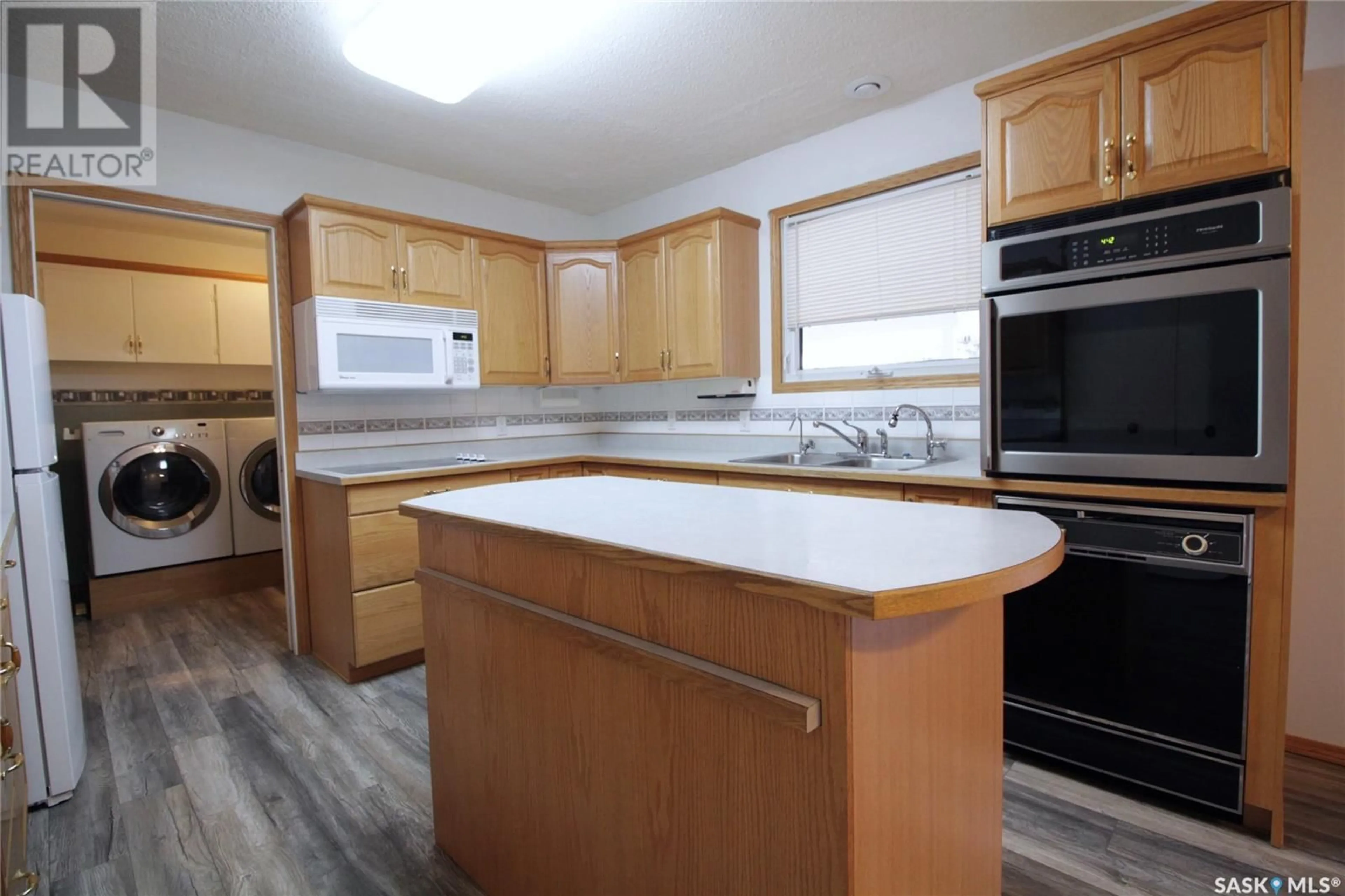 Standard kitchen, unknown for 1106 MOUNTAIN STREET, Moosomin Saskatchewan S0G3N0