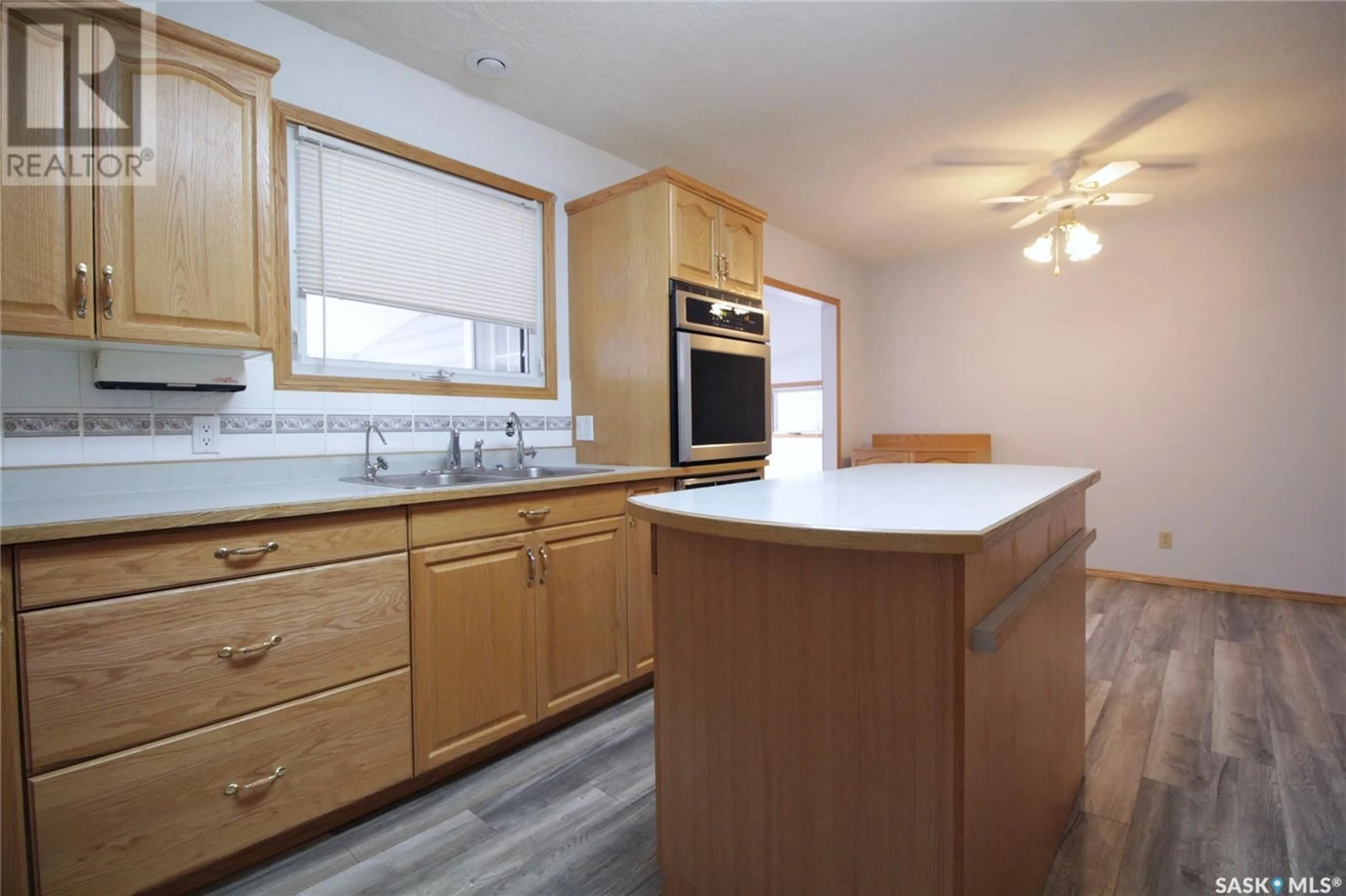 Standard kitchen, wood/laminate floor for 1106 MOUNTAIN STREET, Moosomin Saskatchewan S0G3N0