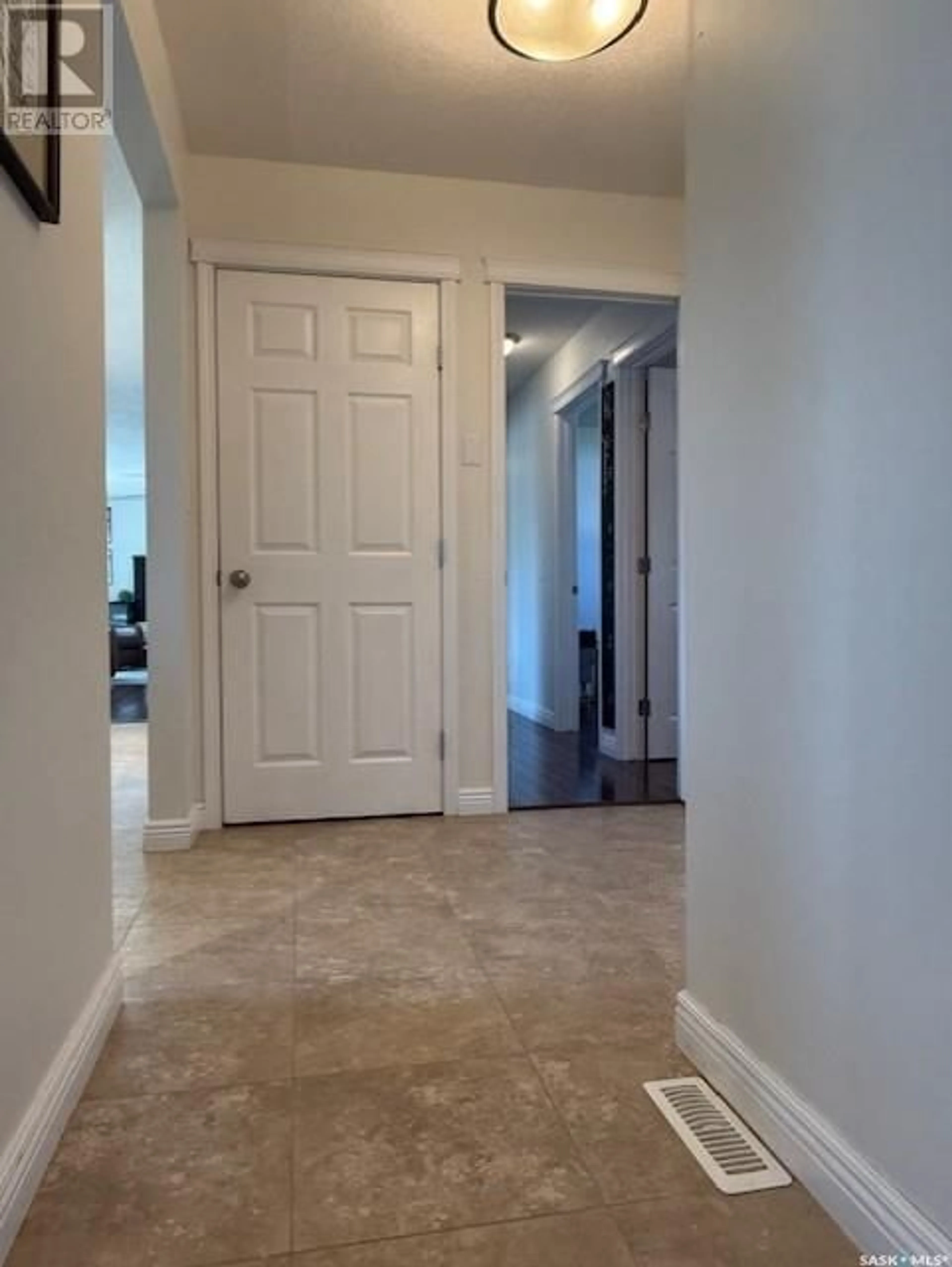 Indoor entryway for 530 9TH AVENUE, Melville Saskatchewan S0A2P0