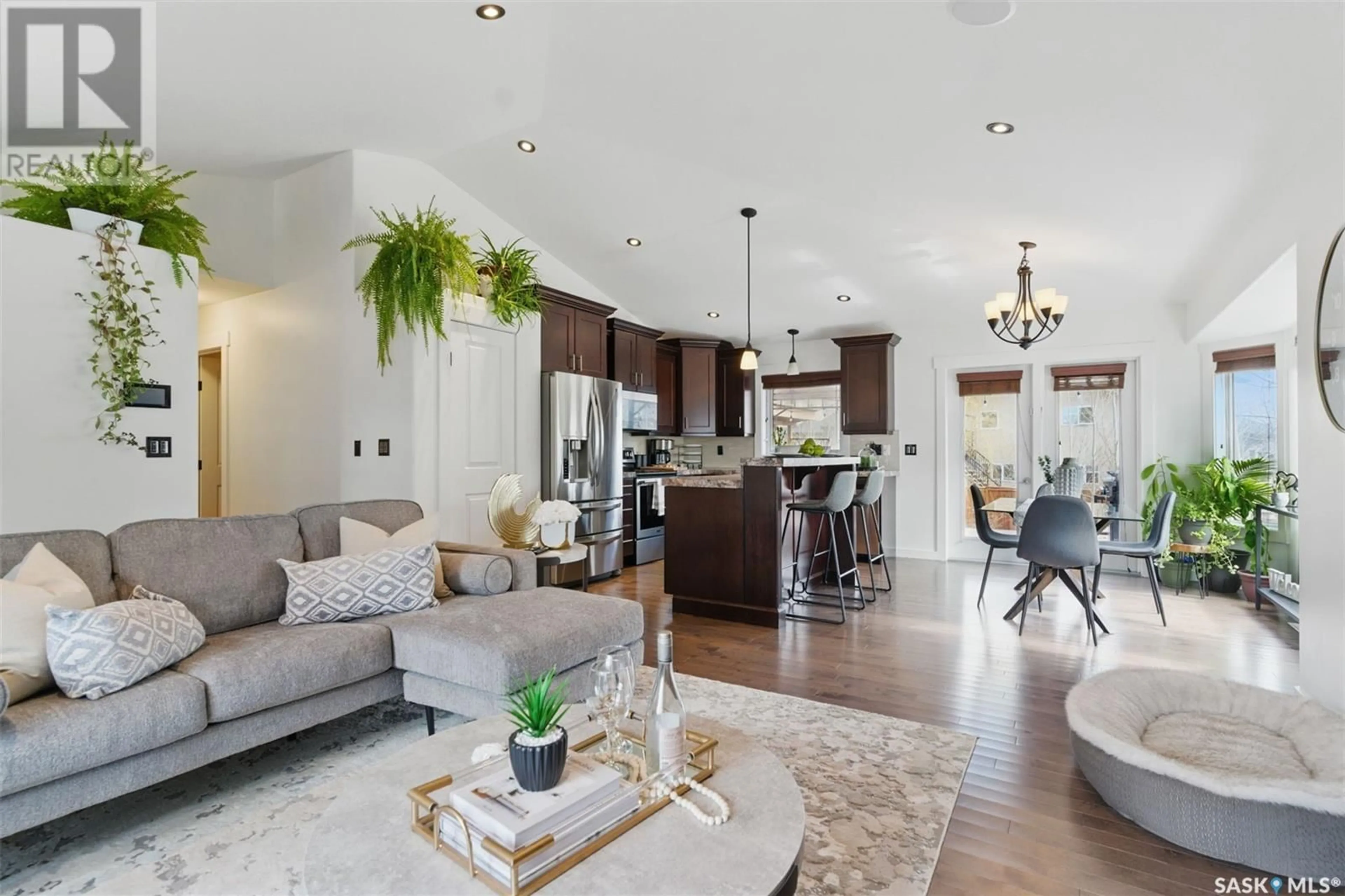 Open concept kitchen, unknown for 806 WILKINS COURT, Saskatoon Saskatchewan S7W0C8
