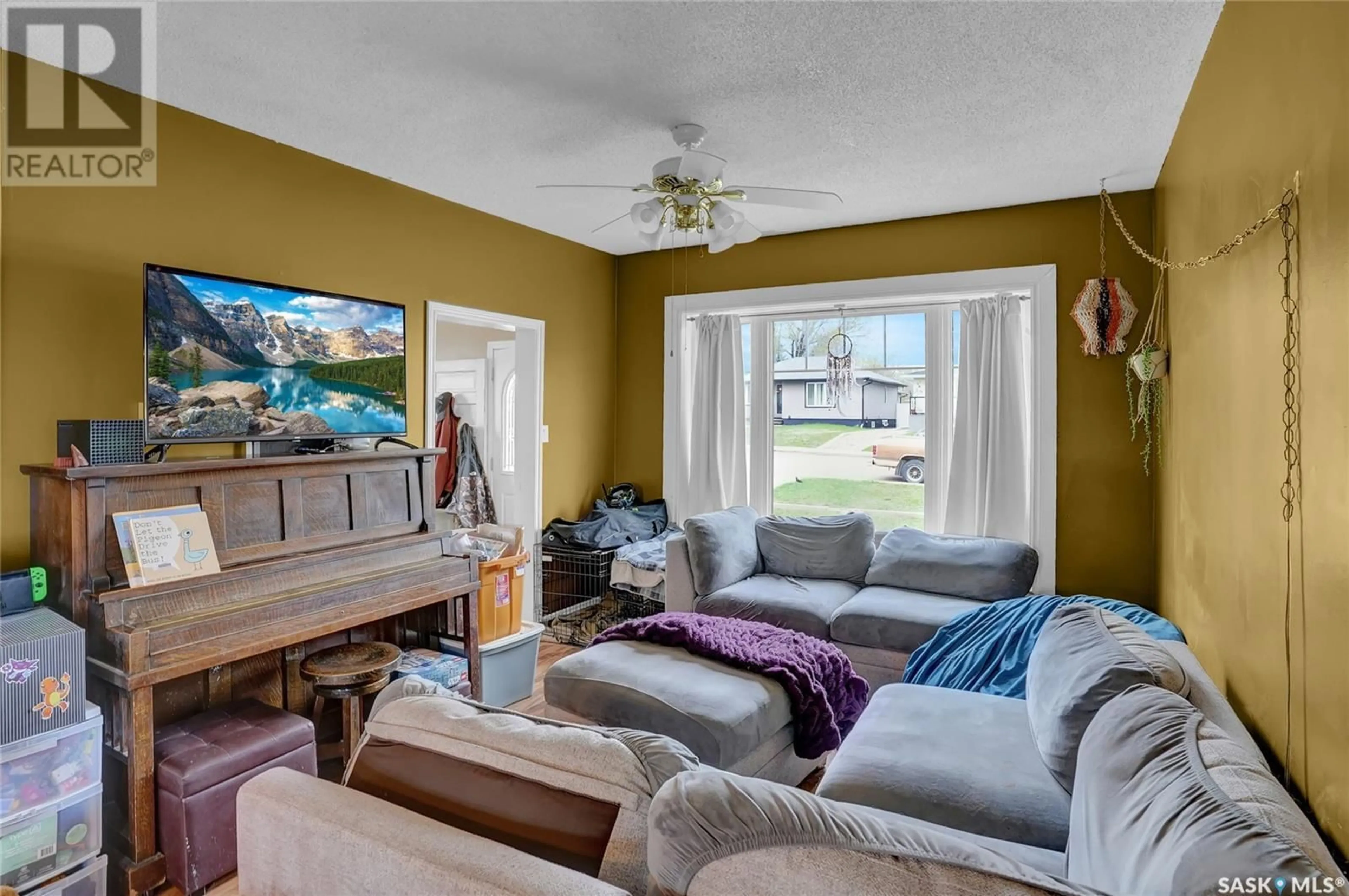 Living room with furniture, unknown for 1311 GRAFTON AVENUE, Moose Jaw Saskatchewan S6H3S9
