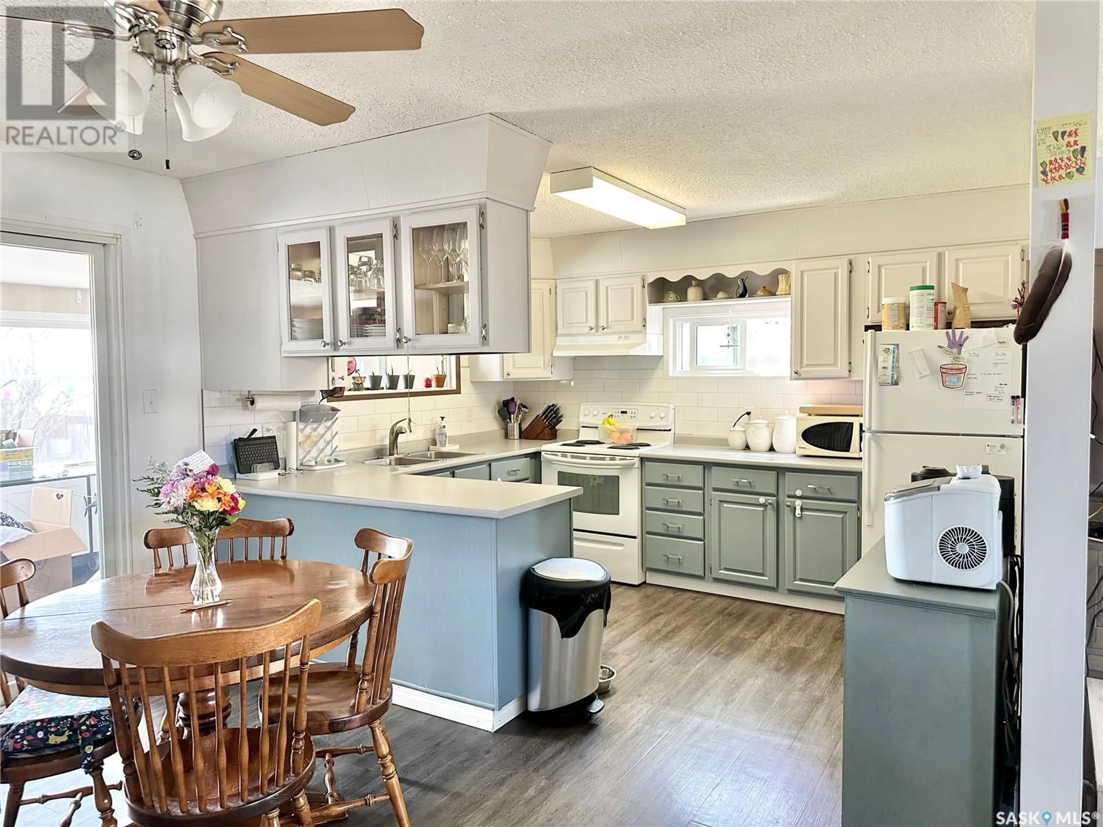 Open concept kitchen, unknown for 121 FIRST STREET, Spiritwood Saskatchewan S0J2M0