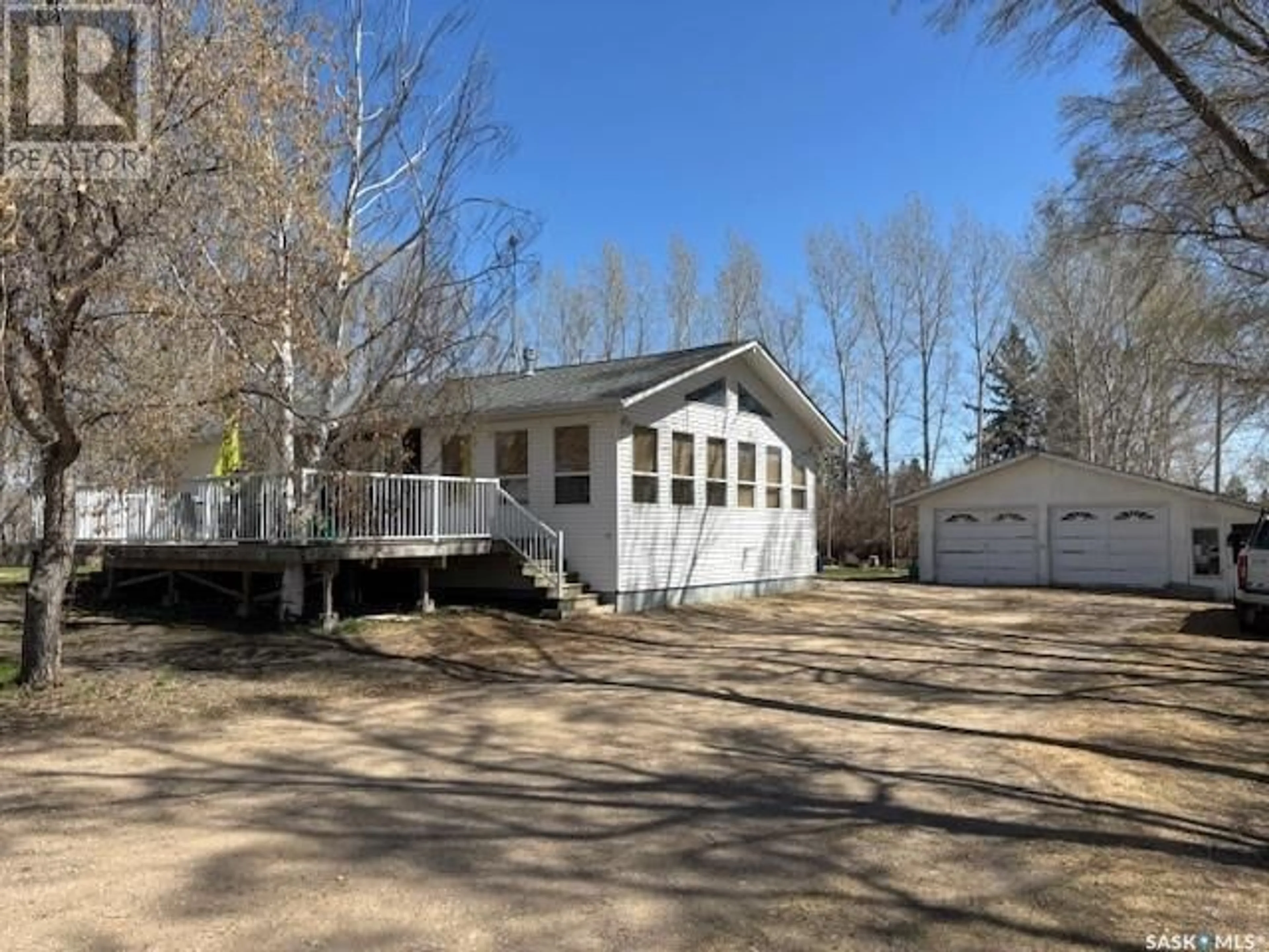 Home with vinyl exterior material, water/lake/river/ocean view for 212 RAILWAY AVENUE, Amsterdam Saskatchewan S0A0L0