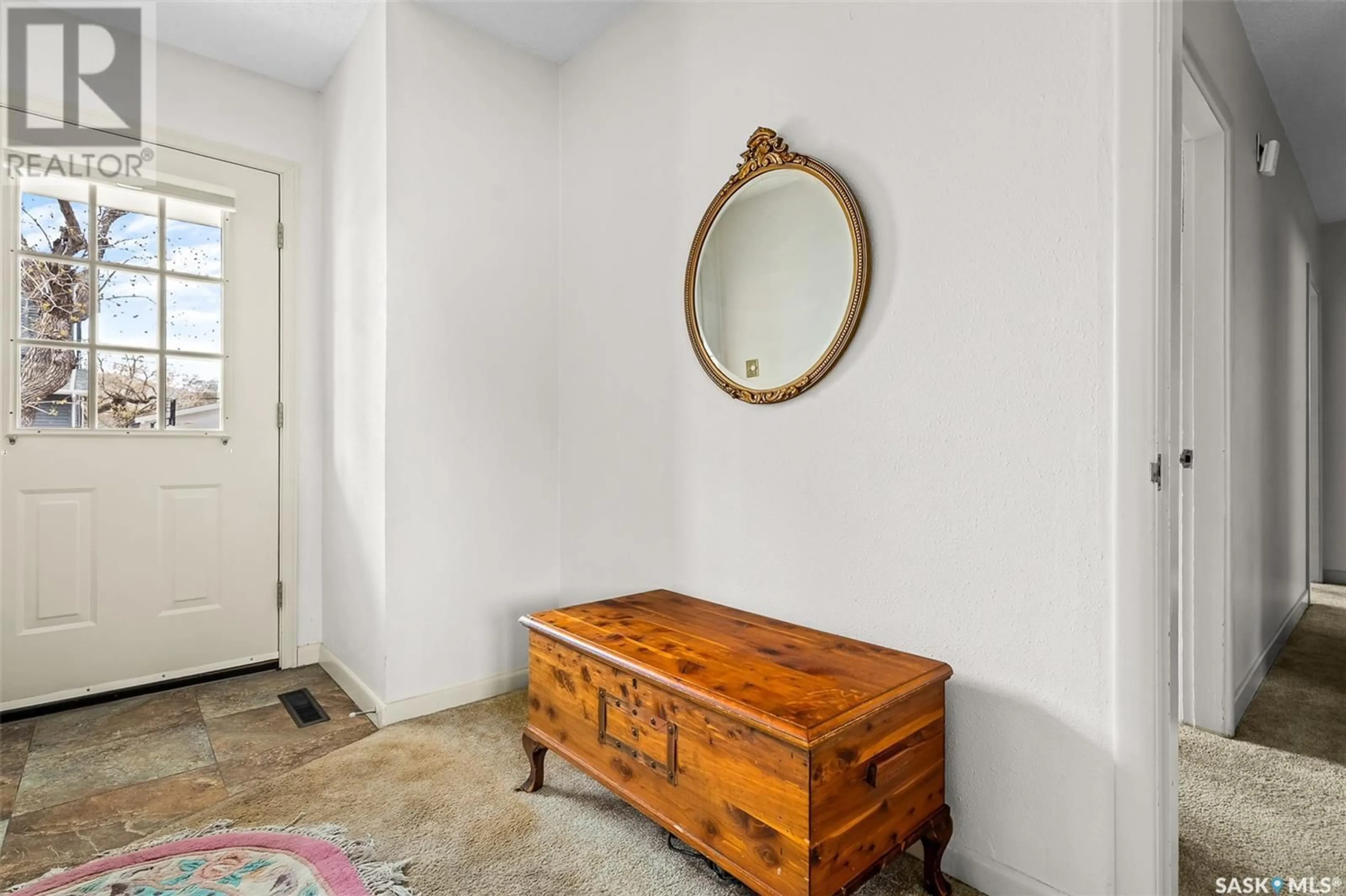 A pic of a room for 1011 3RD AVENUE, Moose Jaw Saskatchewan S6H1E6