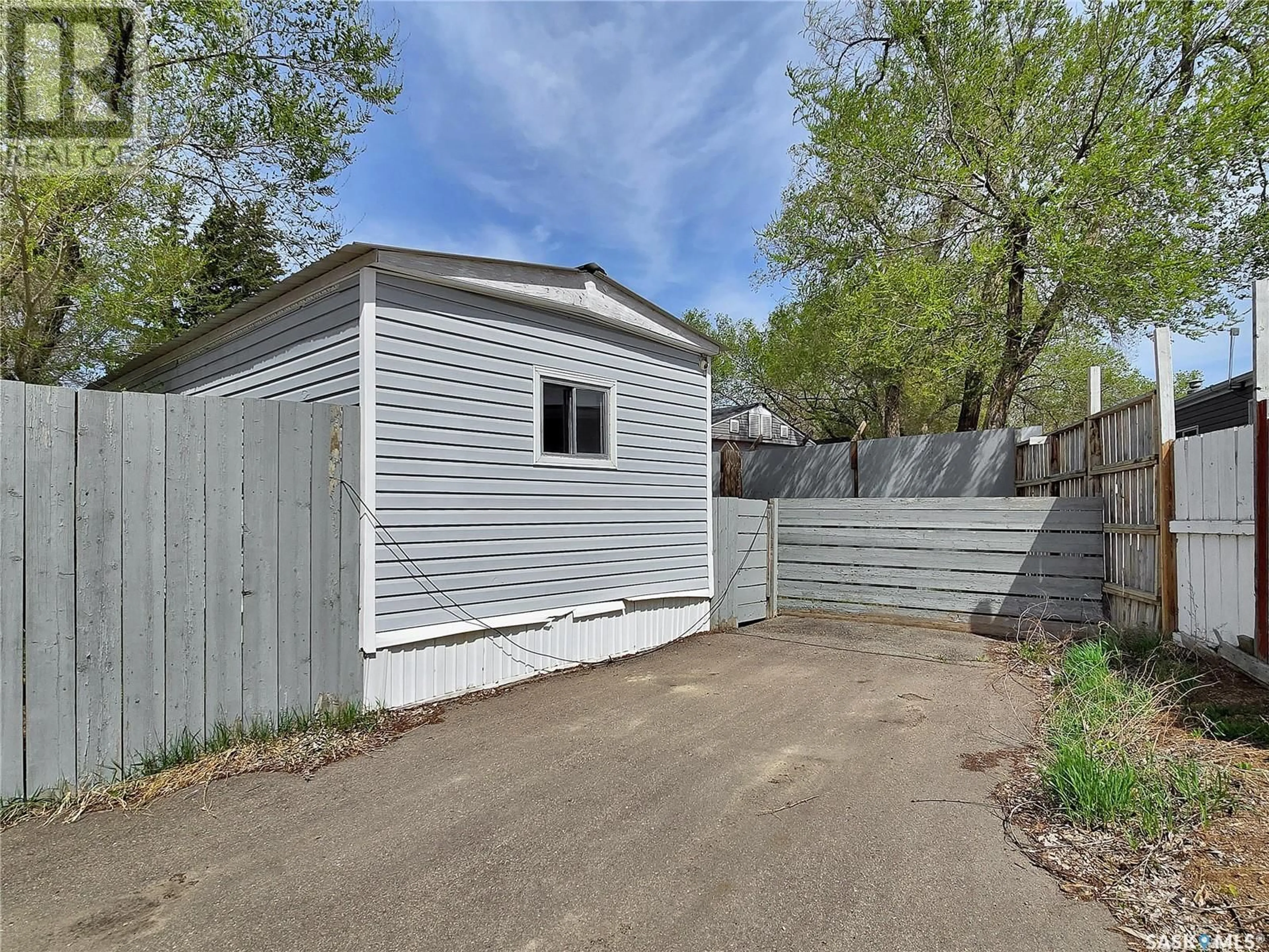 Shed for 200 1524 RAYNER AVENUE, Saskatoon Saskatchewan S7N1Y1