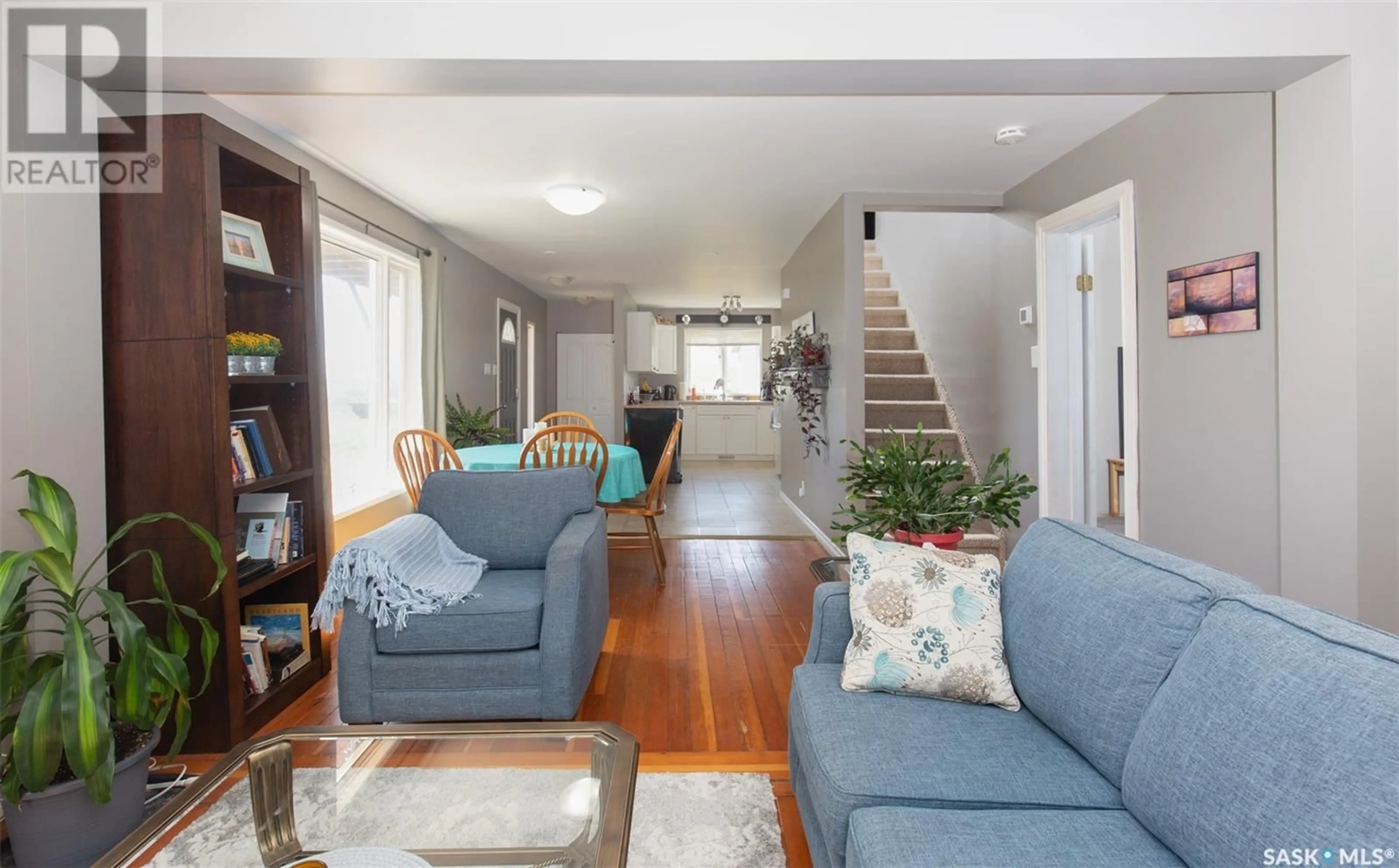 Living room with furniture, unknown for 820 SKIPTON ROAD, Moose Jaw Saskatchewan S6H5T7