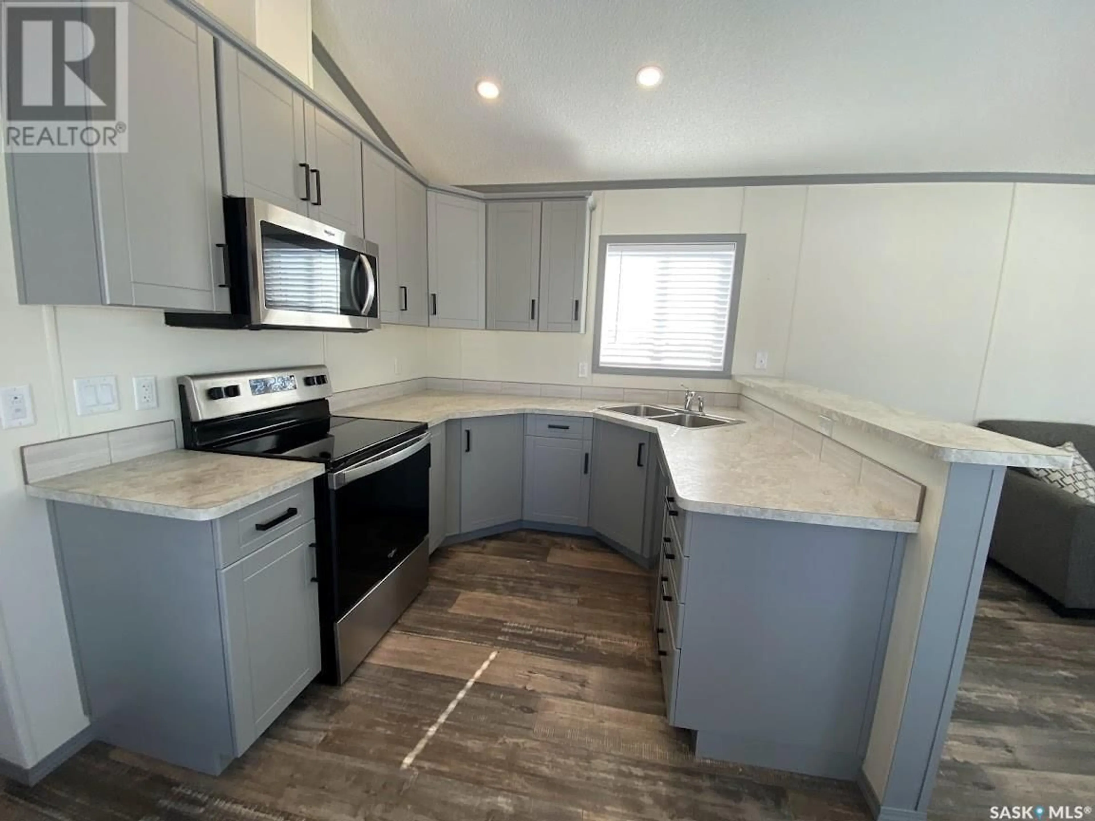 Open concept kitchen, unknown for 79 MULBERRY ROAD, Sunset Estates Saskatchewan S7B0A4