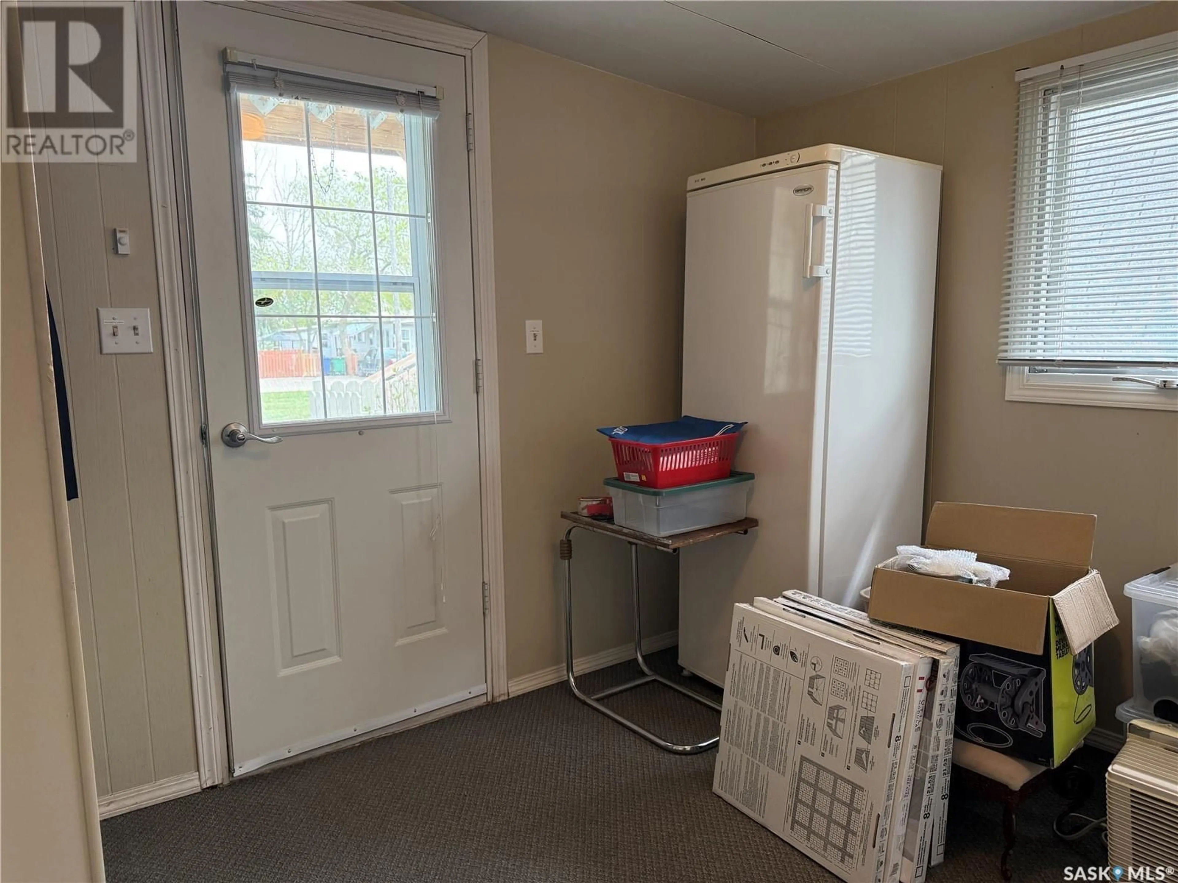 A pic of a room for B4 - 1455 9TH AVENUE, Moose Jaw Saskatchewan S6J1C6