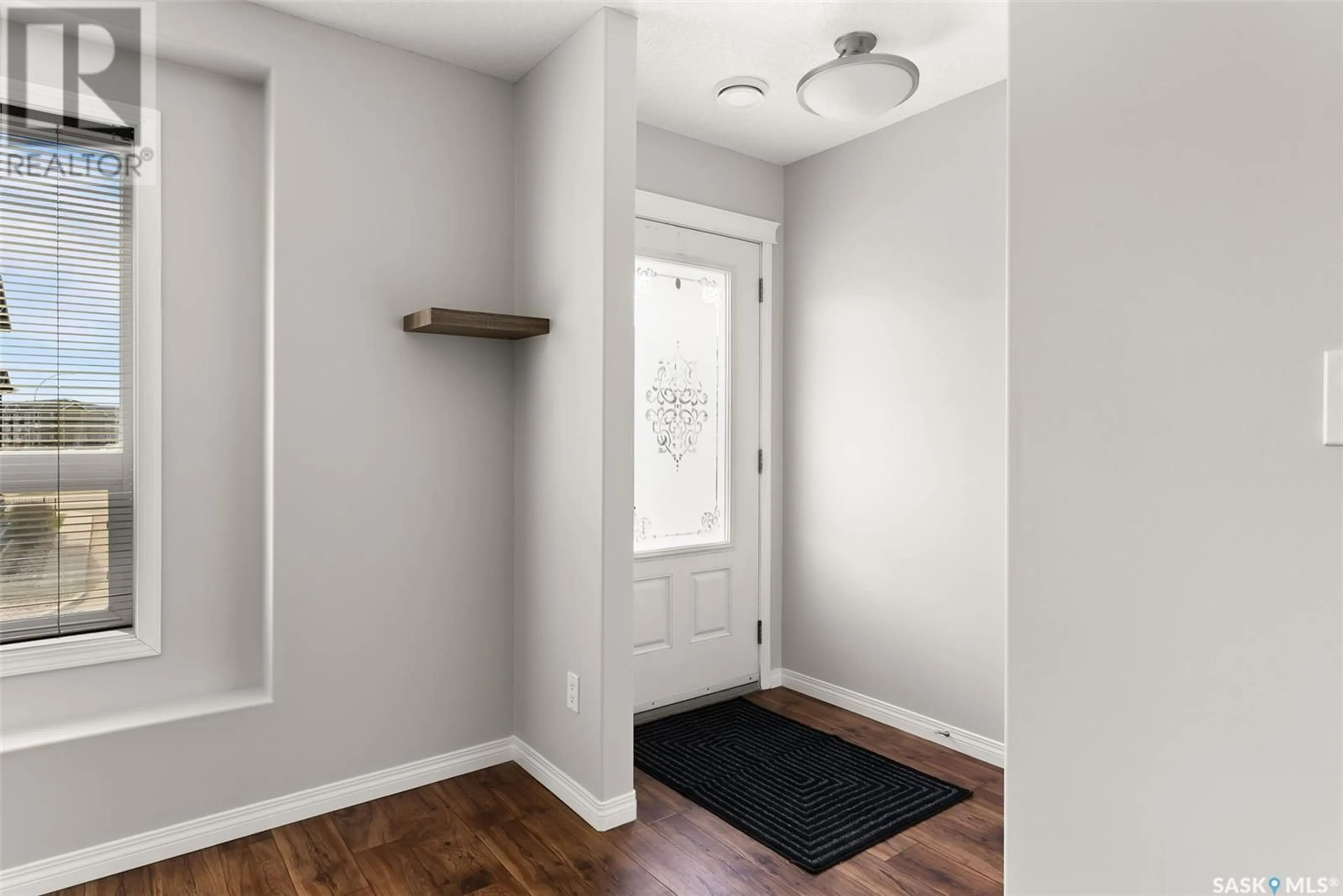 Indoor entryway for 3814 - 618 DEWDNEY AVENUE, Regina Saskatchewan S4T0Z7