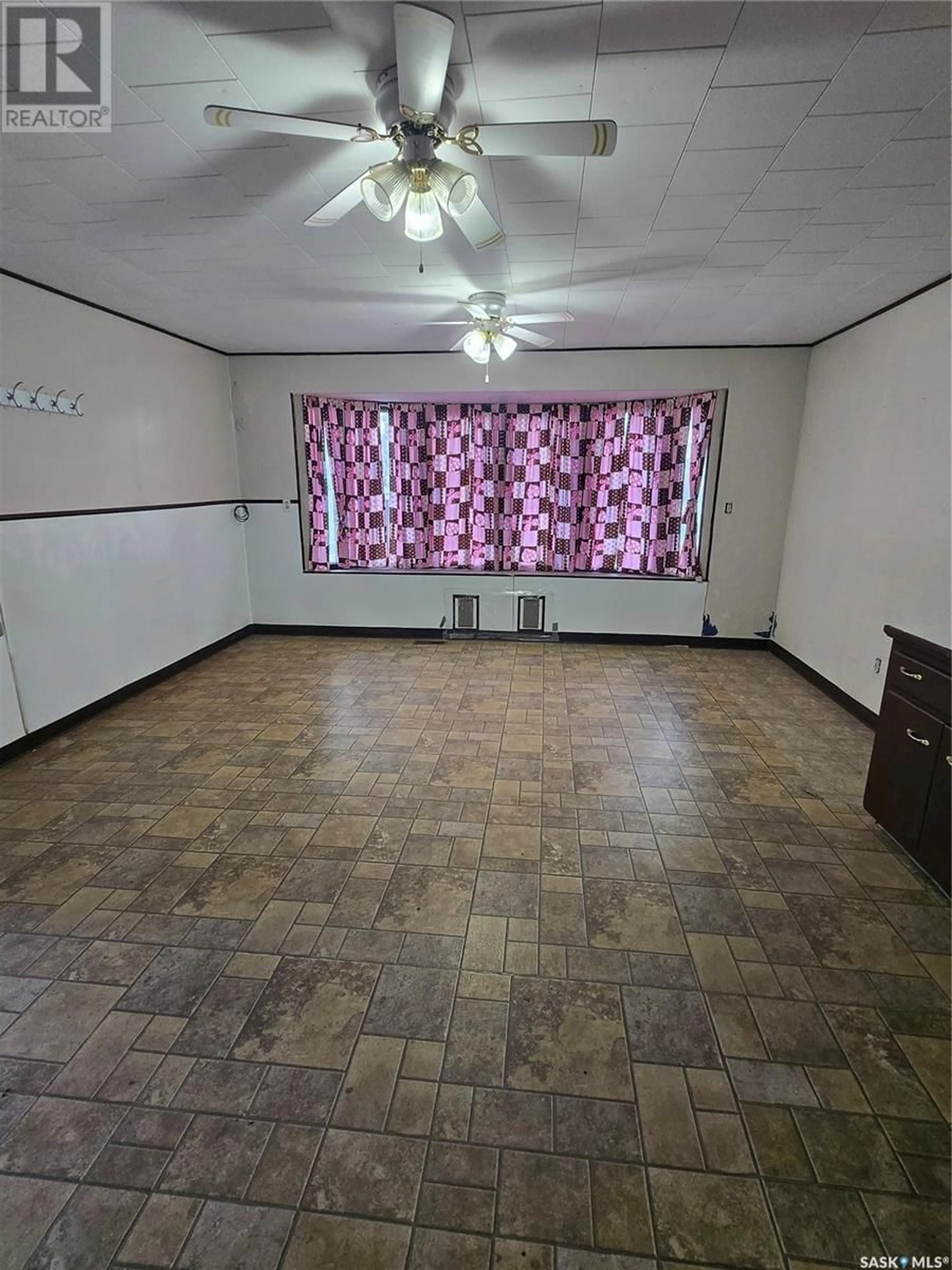 A pic of a room for 901 QUEEN STREET, Estevan Saskatchewan S4A2A1