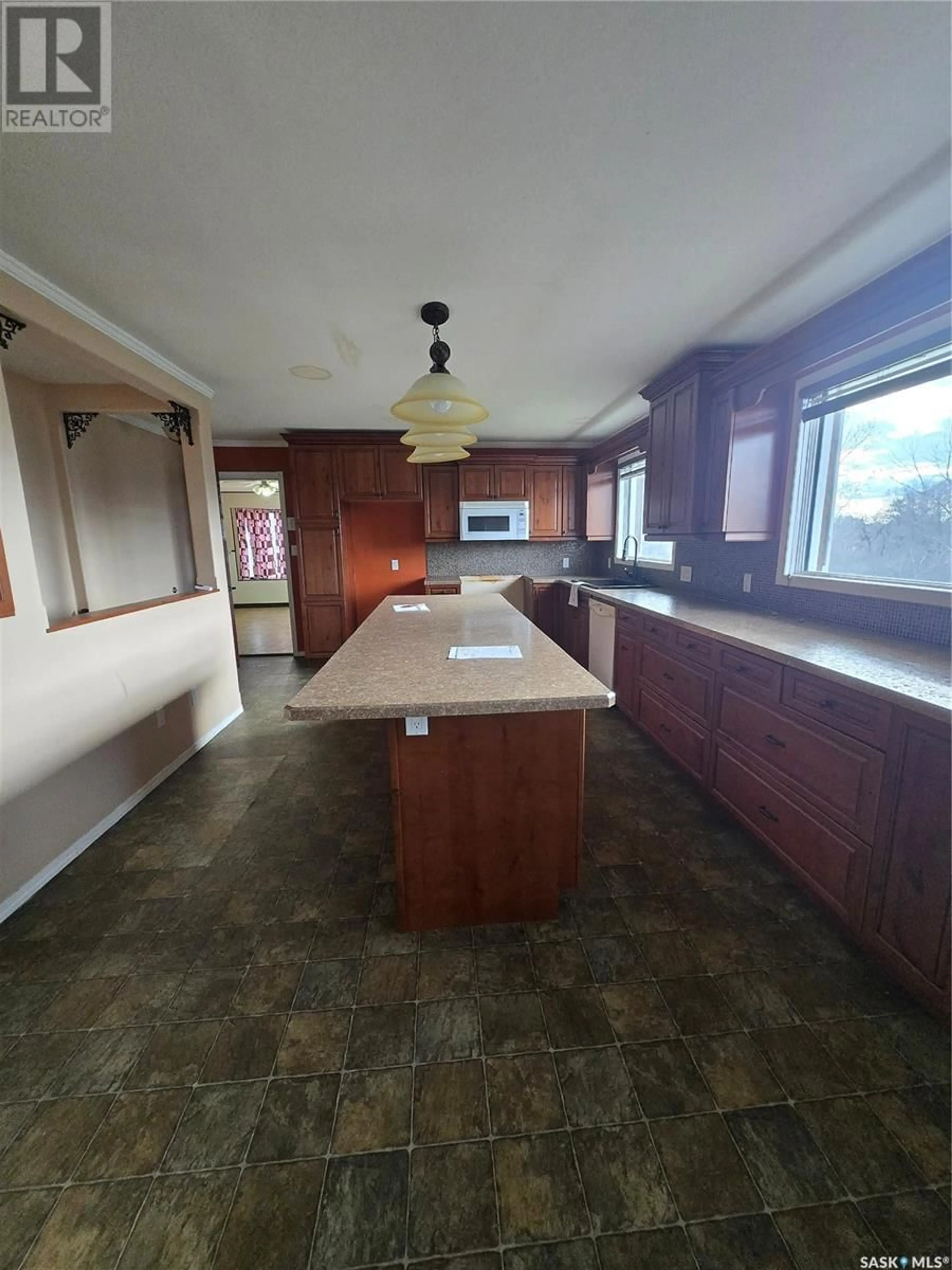 Unknown for 901 QUEEN STREET, Estevan Saskatchewan S4A2A1