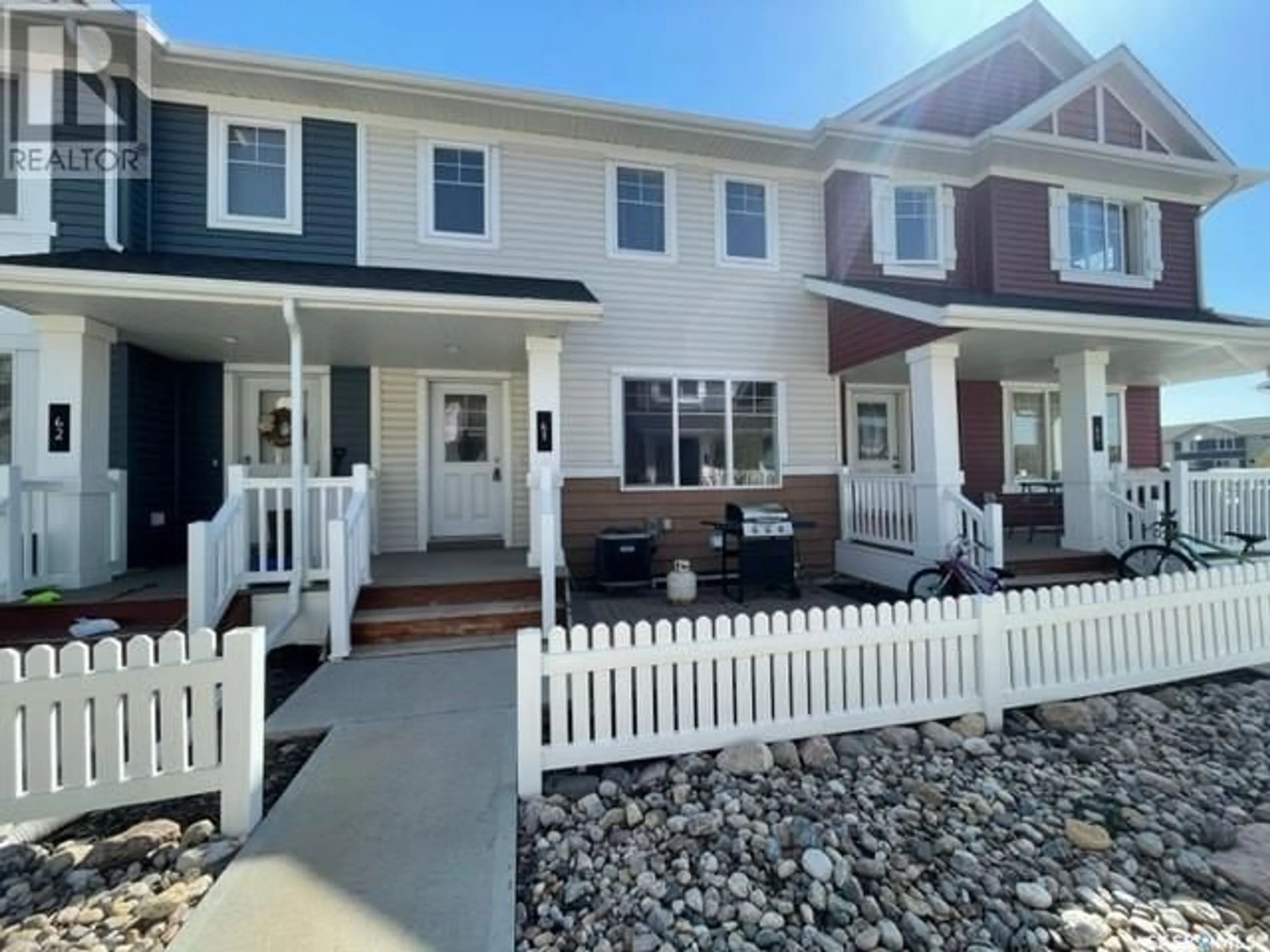 Home with vinyl exterior material, street for 5242 - 61 AERODROME ROAD, Regina Saskatchewan S4W0H7