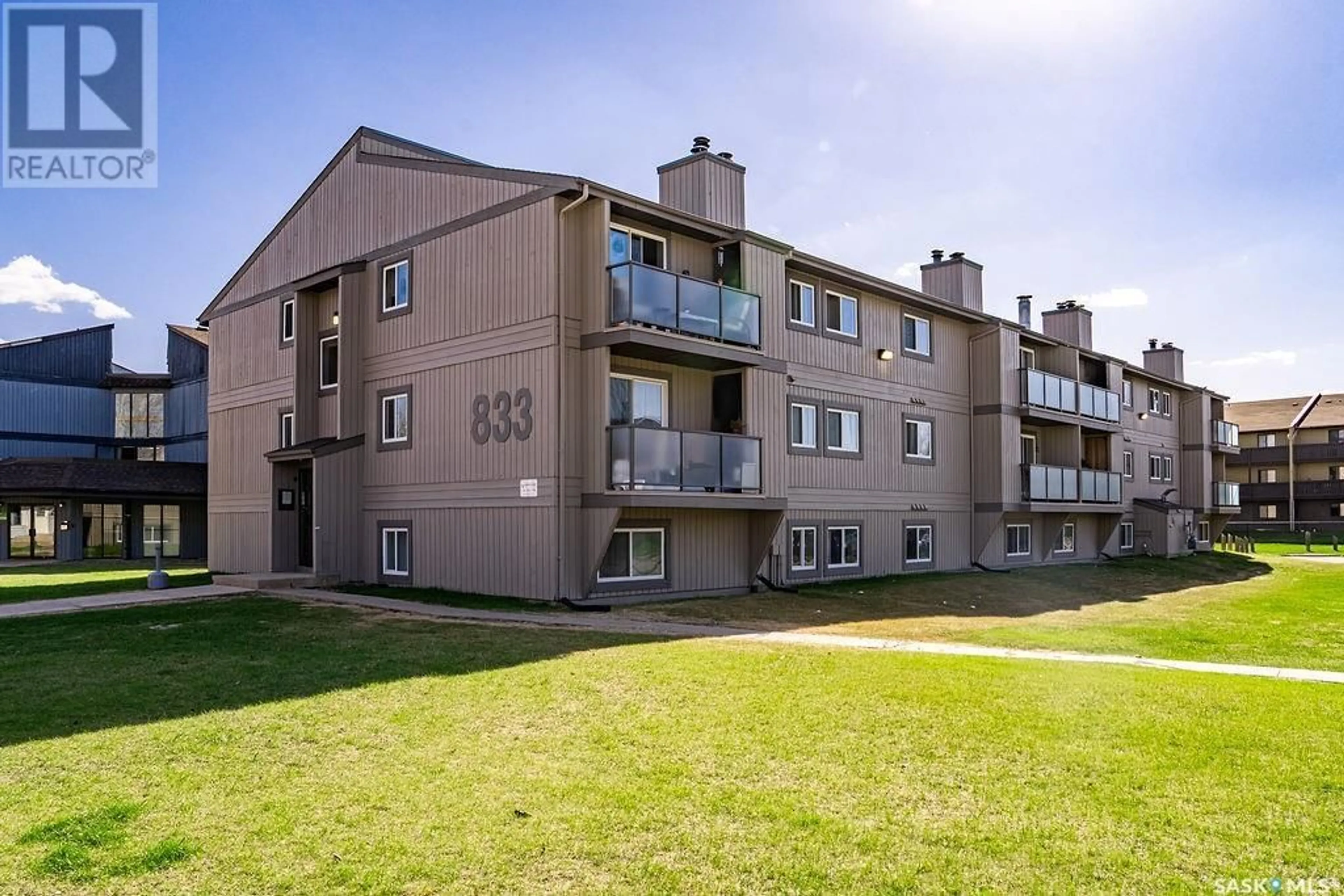 Patio, unknown for 833 - 303 WOLLASTON CRESCENT, Saskatoon Saskatchewan S7J4G1