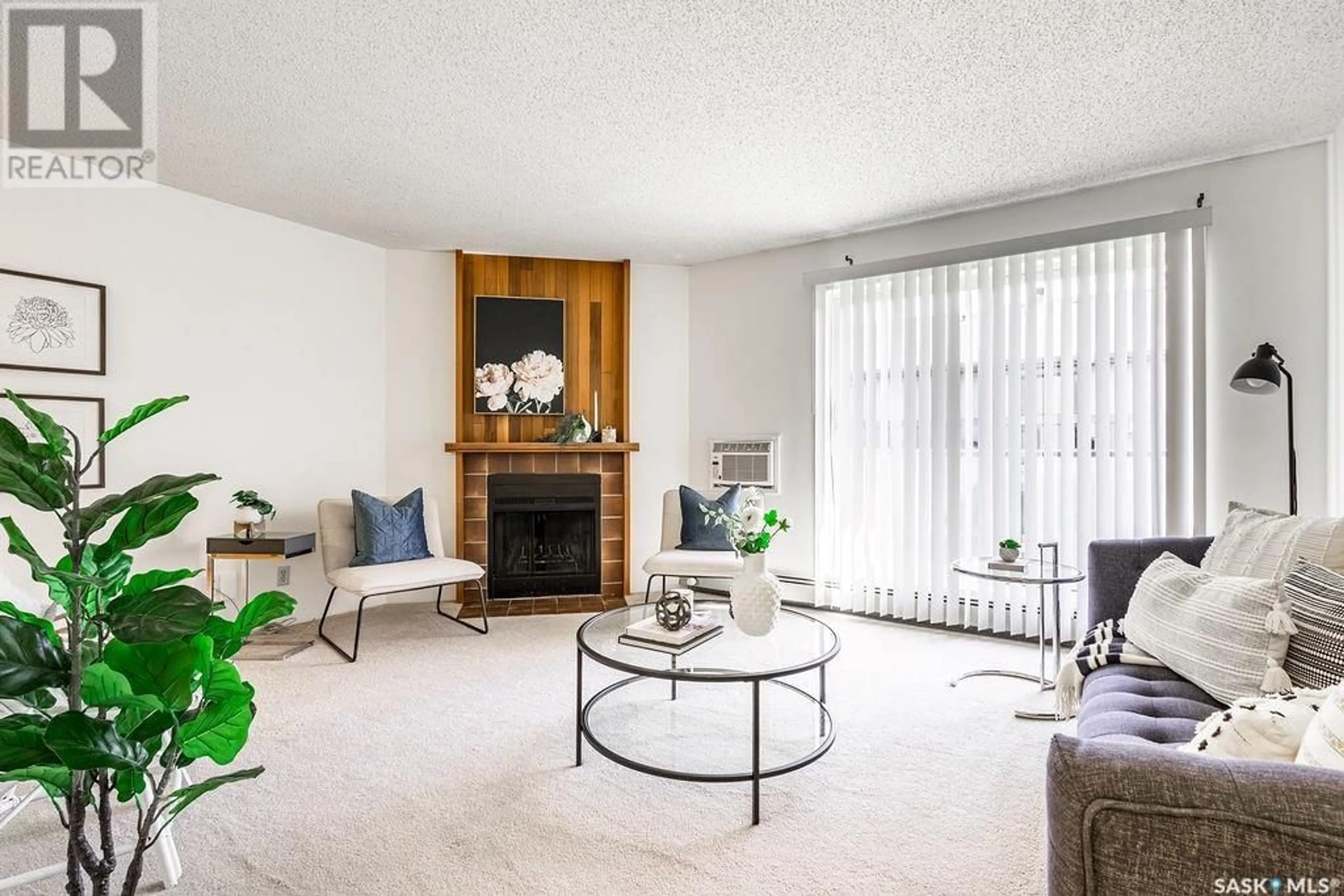 Living room with furniture, unknown for 833 - 303 WOLLASTON CRESCENT, Saskatoon Saskatchewan S7J4G1
