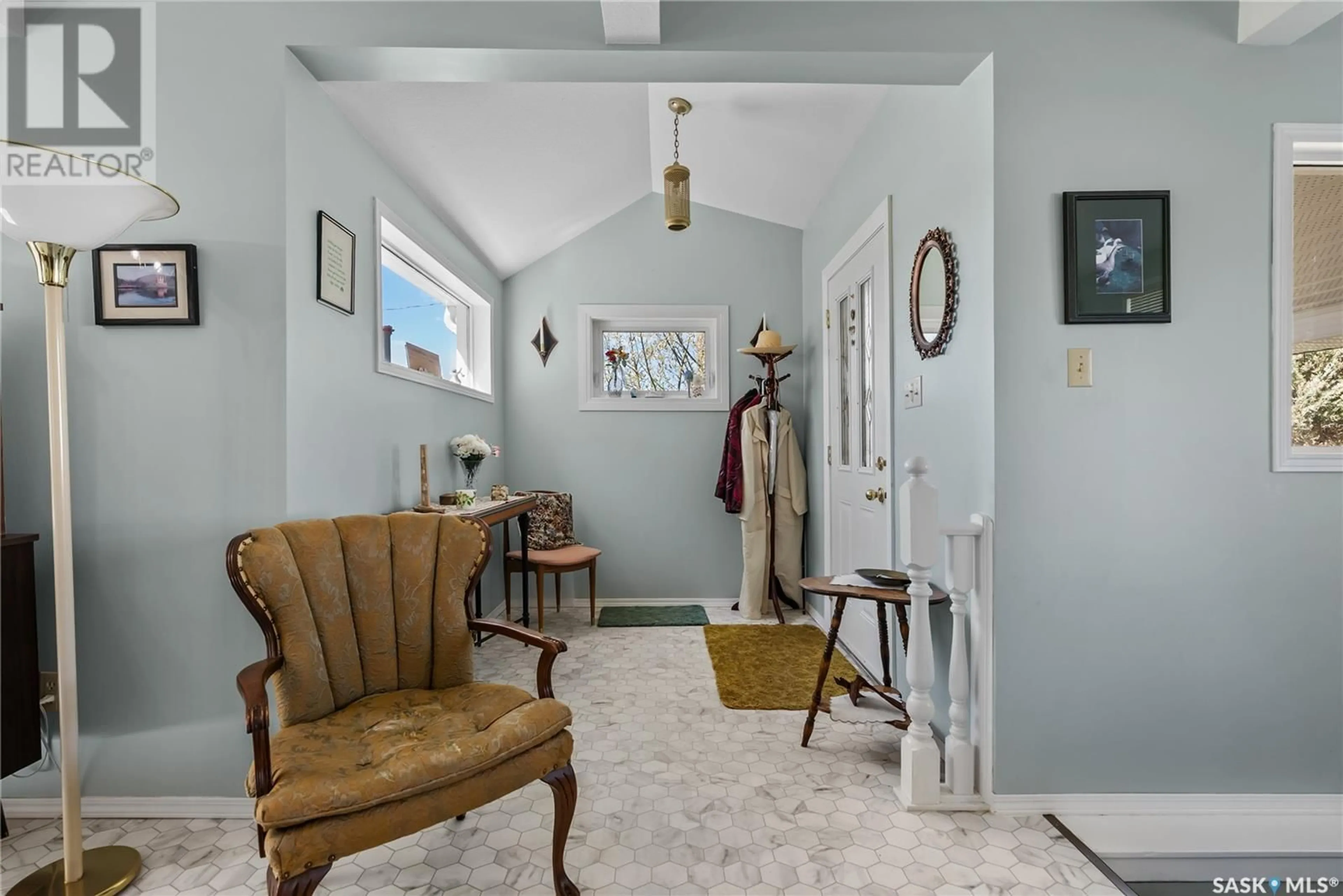 Indoor entryway for 220 W 1ST STREET, Meota Saskatchewan S0M1X0