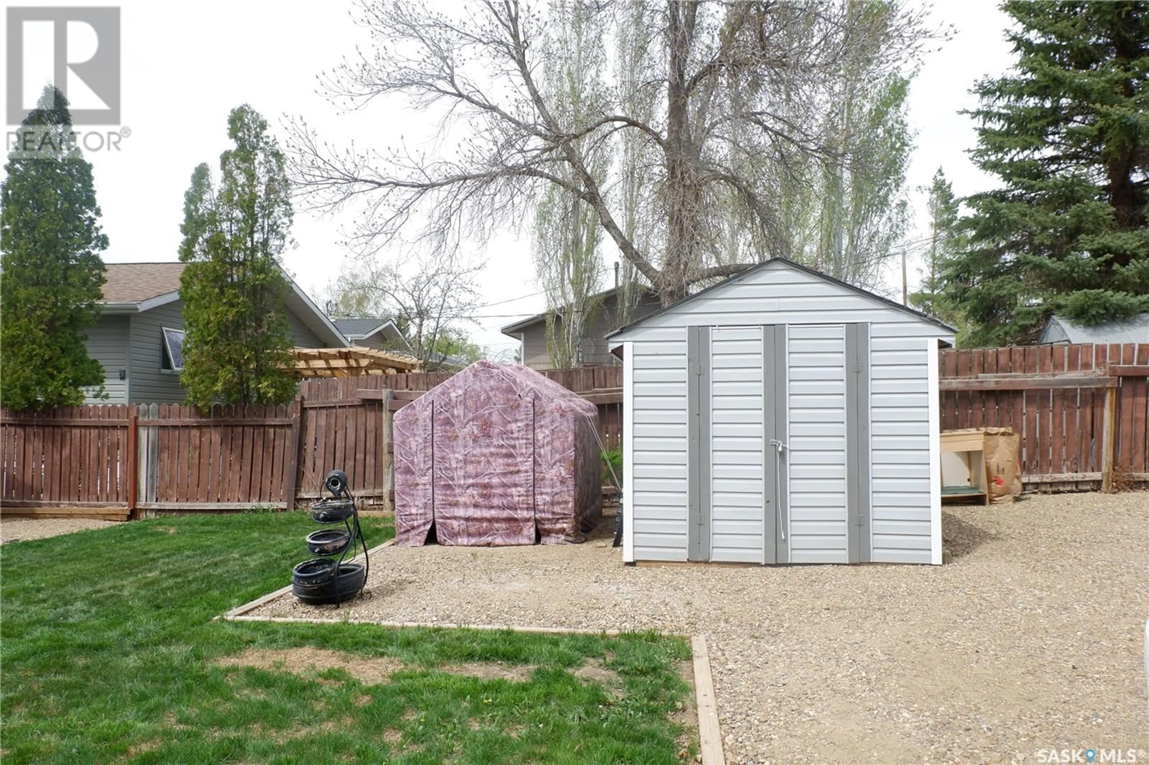 Shed for 117 4TH STREET, Coronach Saskatchewan S0H0Z0