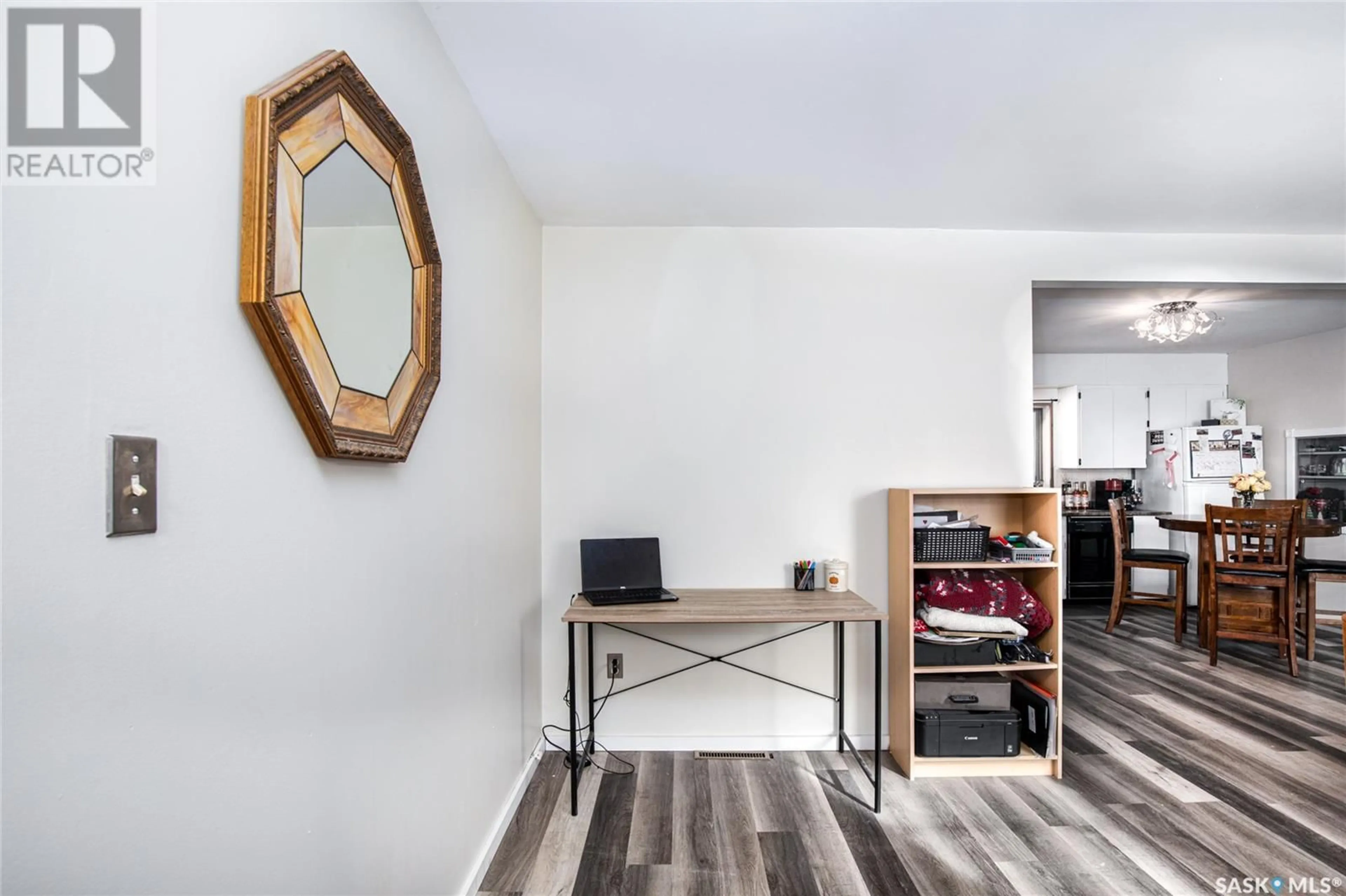 Indoor entryway for 738 STADACONA STREET, Moose Jaw Saskatchewan S6H0K4