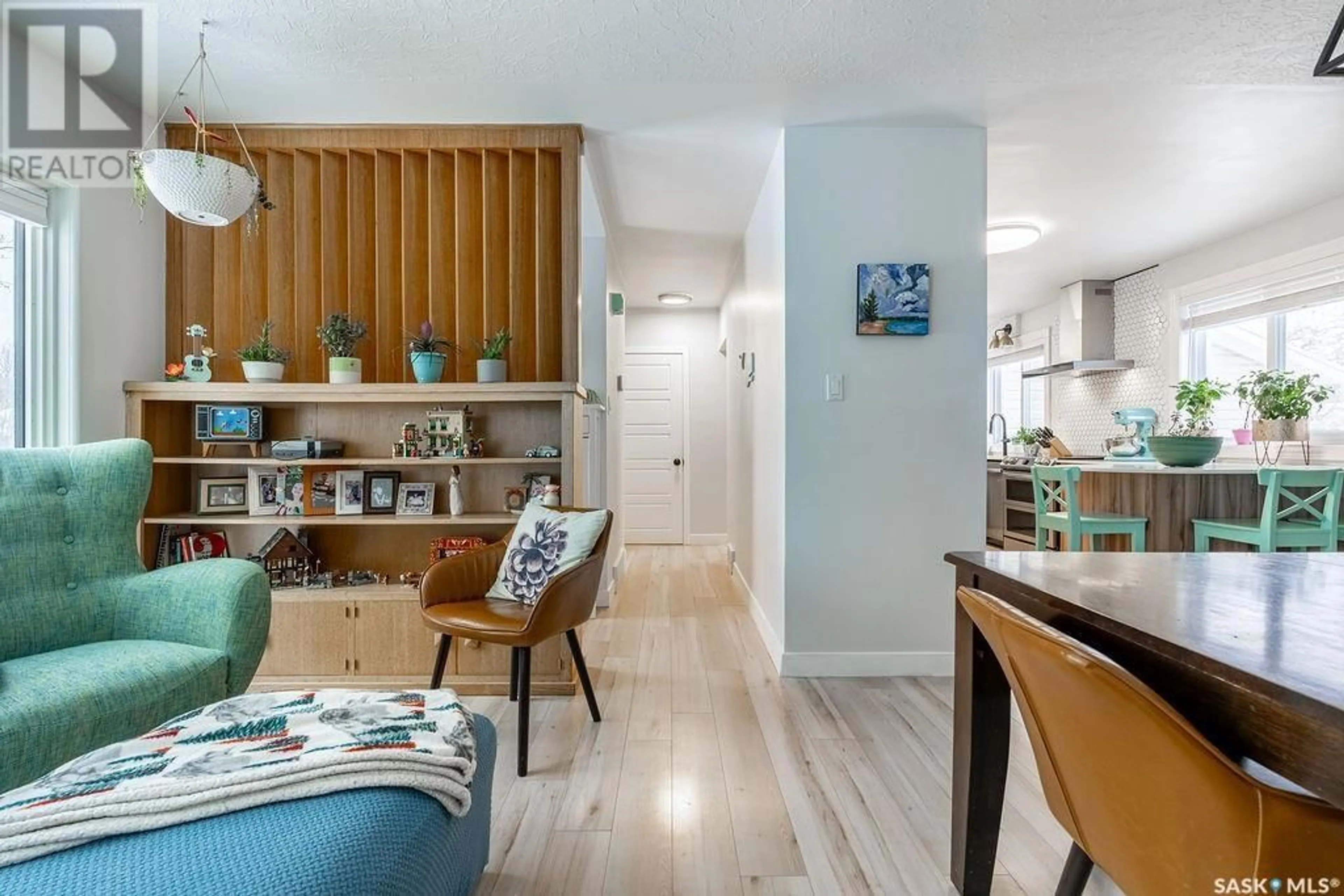 Open concept kitchen, unknown for 2513 EWART AVENUE, Saskatoon Saskatchewan S7J1Y7