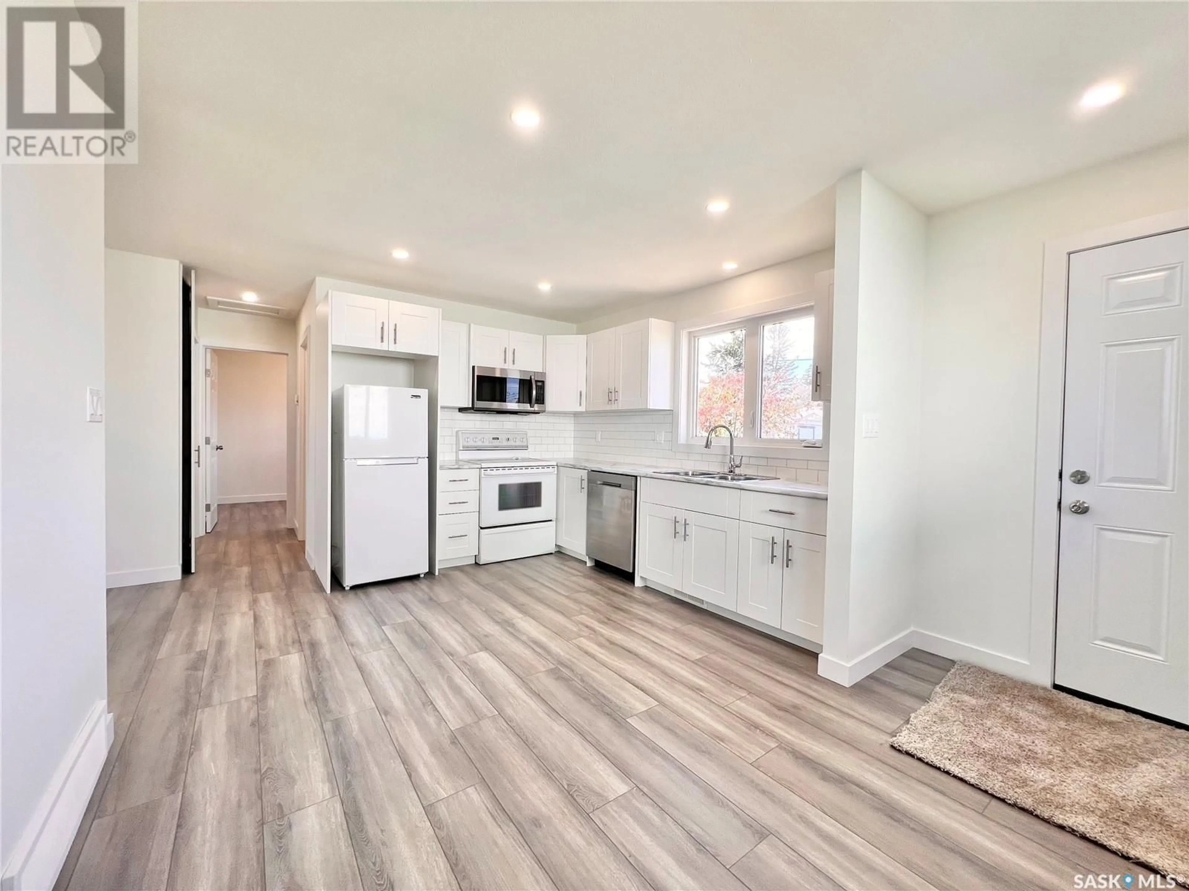 Open concept kitchen, unknown for 318 MCTAVISH STREET, Outlook Saskatchewan S0L2N0