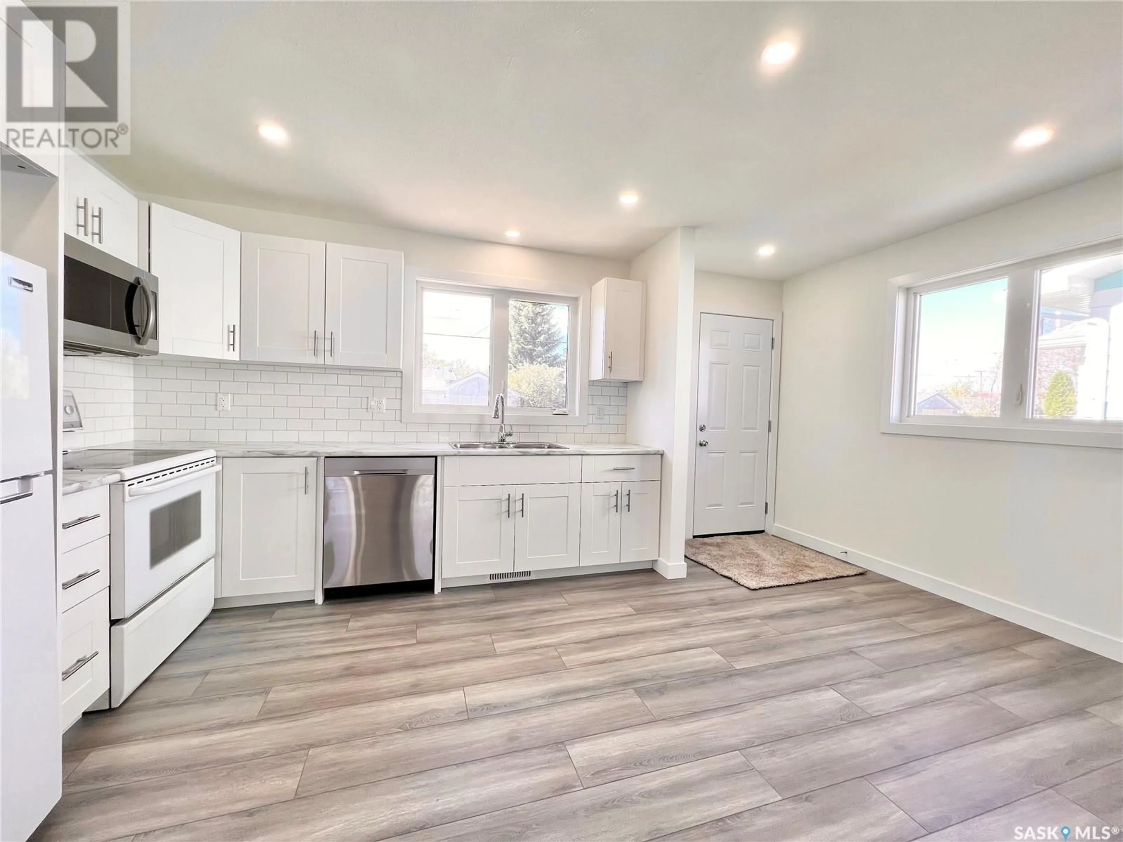 Open concept kitchen, unknown for 318 MCTAVISH STREET, Outlook Saskatchewan S0L2N0