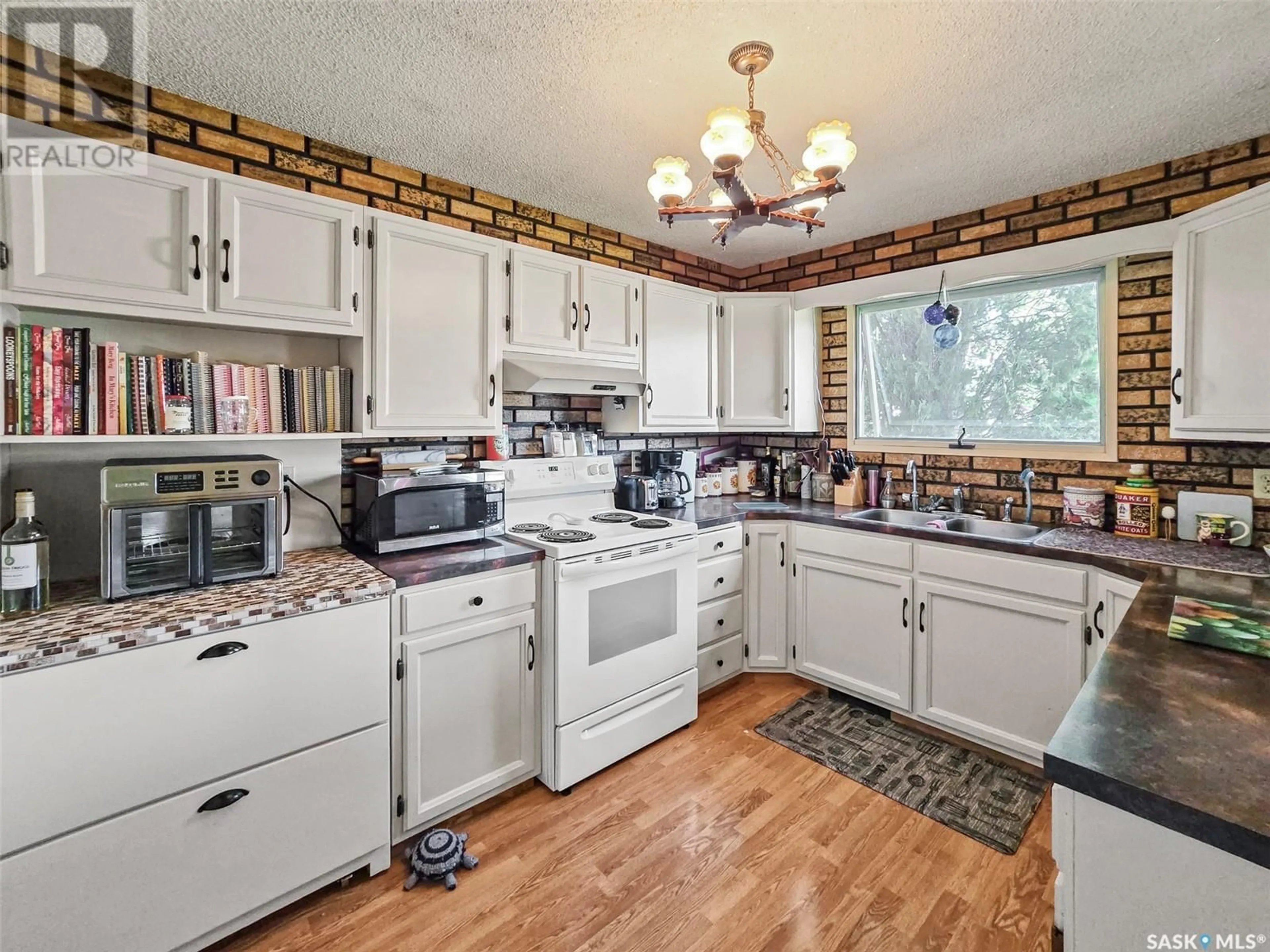 Standard kitchen, unknown for 408 8TH AVENUE, Biggar Saskatchewan S0K0M0