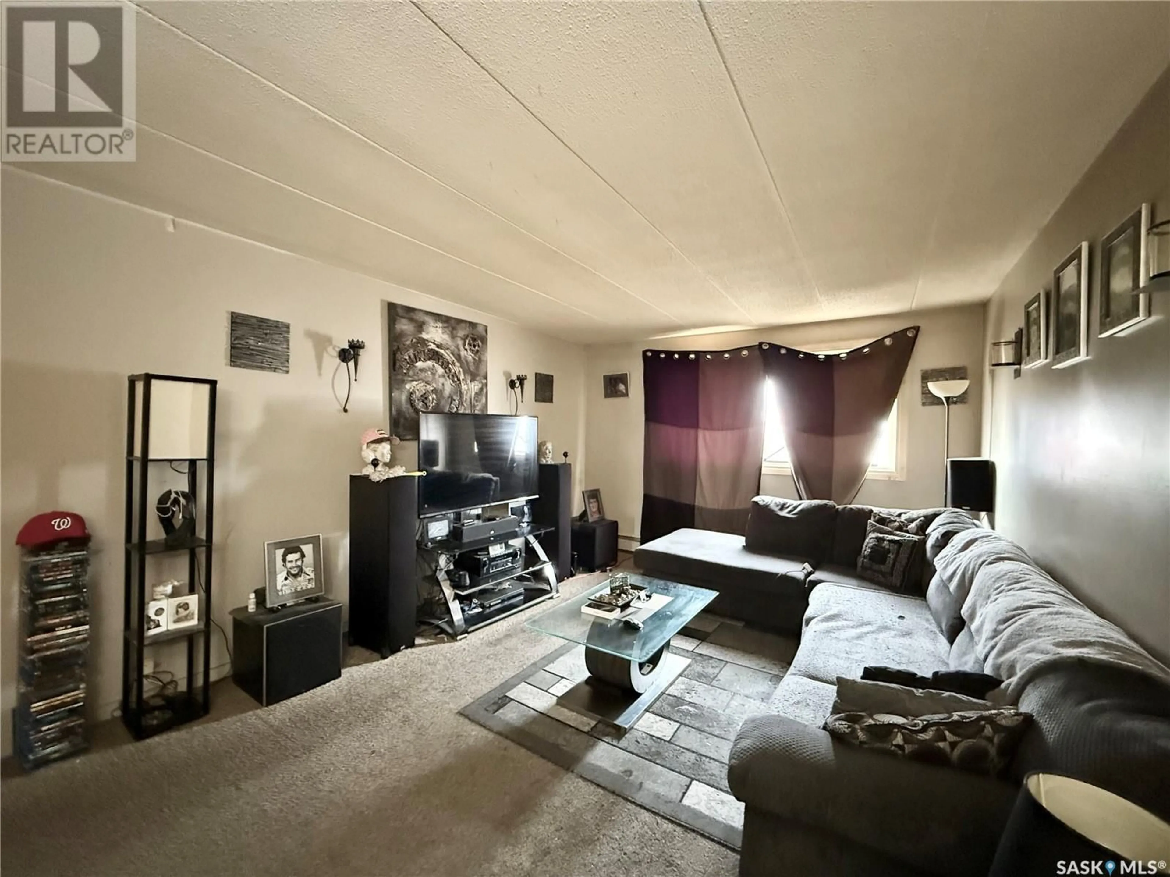 A pic of a room for 2620 5TH AVENUE, Regina Saskatchewan S4R5E5