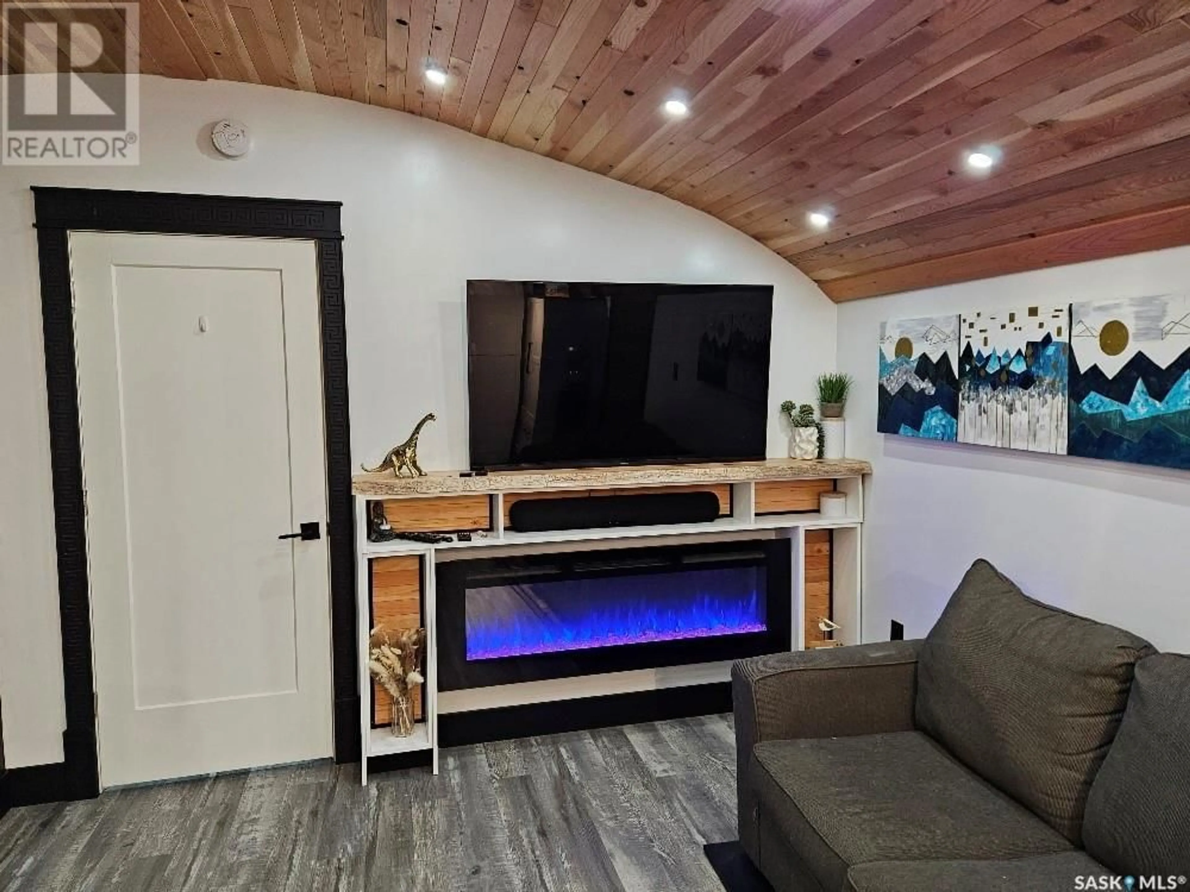 Home theater for 34 OKADOCA STREET, Kenosee Lake Saskatchewan S0C2S0