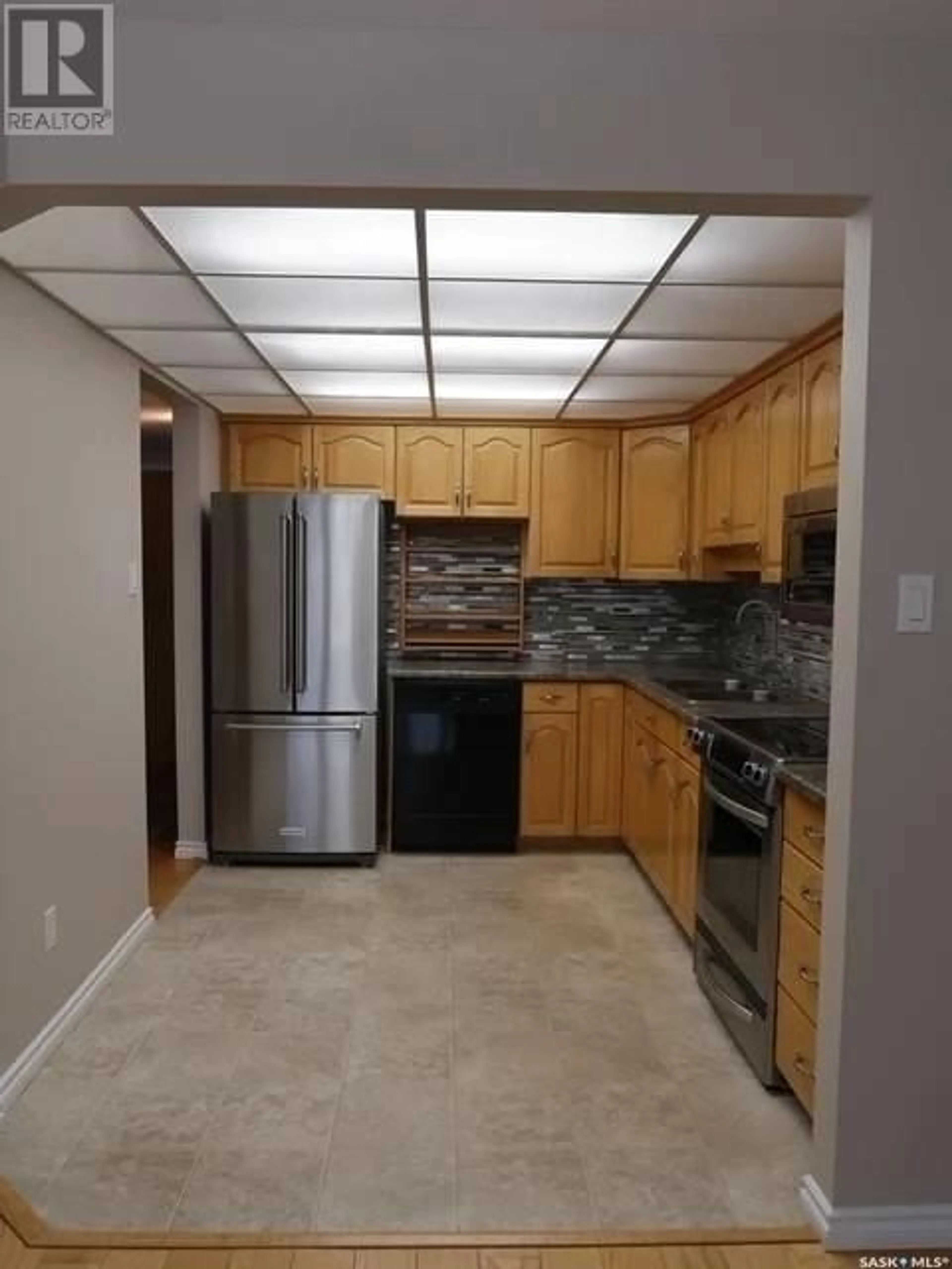 Standard kitchen, ceramic/tile floor for 126 2301 ADELAIDE STREET E, Saskatoon Saskatchewan S7J0J6