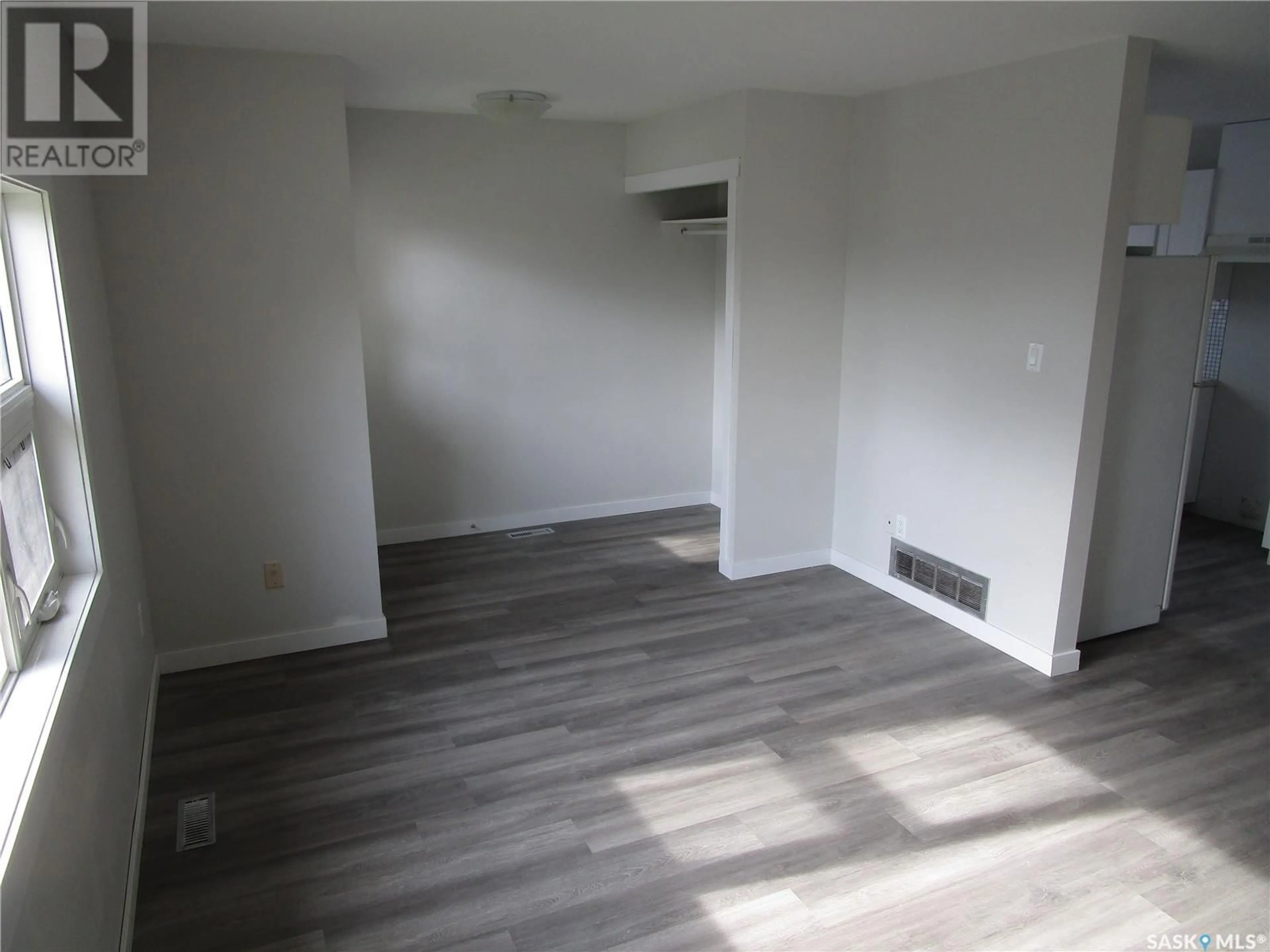A pic of a room for 916 RAE STREET, Regina Saskatchewan S4T2B4