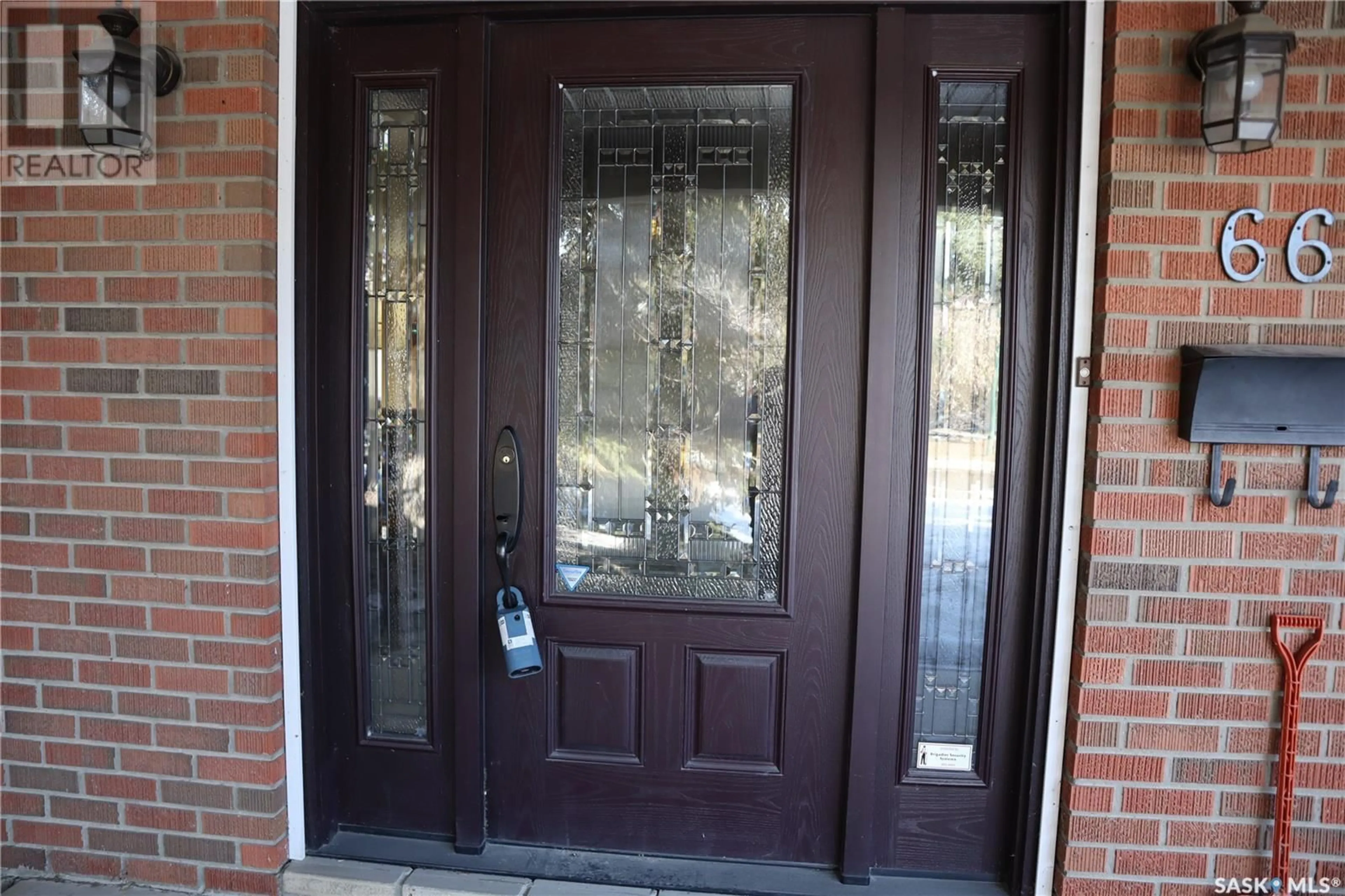 Indoor entryway for 66 RIEL CRESCENT, Saskatoon Saskatchewan S7J2W6