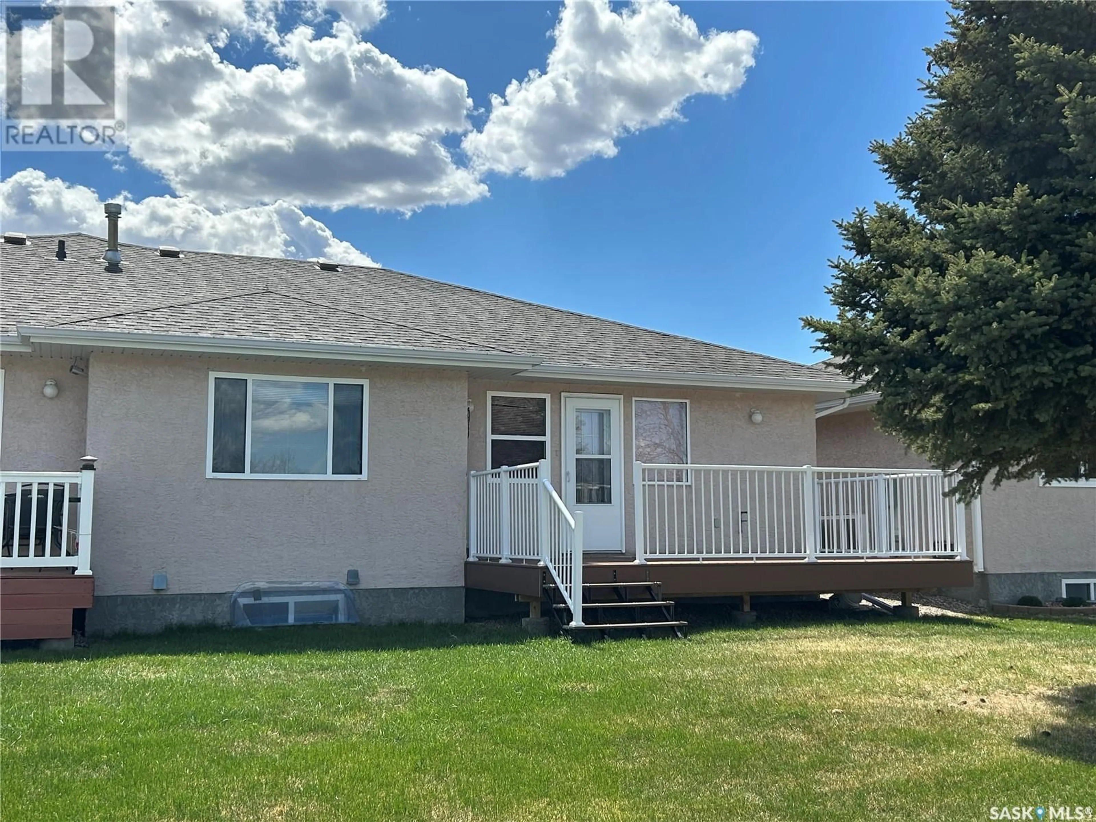 Home with vinyl exterior material, street for 102 - 1091 TAISEY CRESCENT, Estevan Saskatchewan S4A2V2