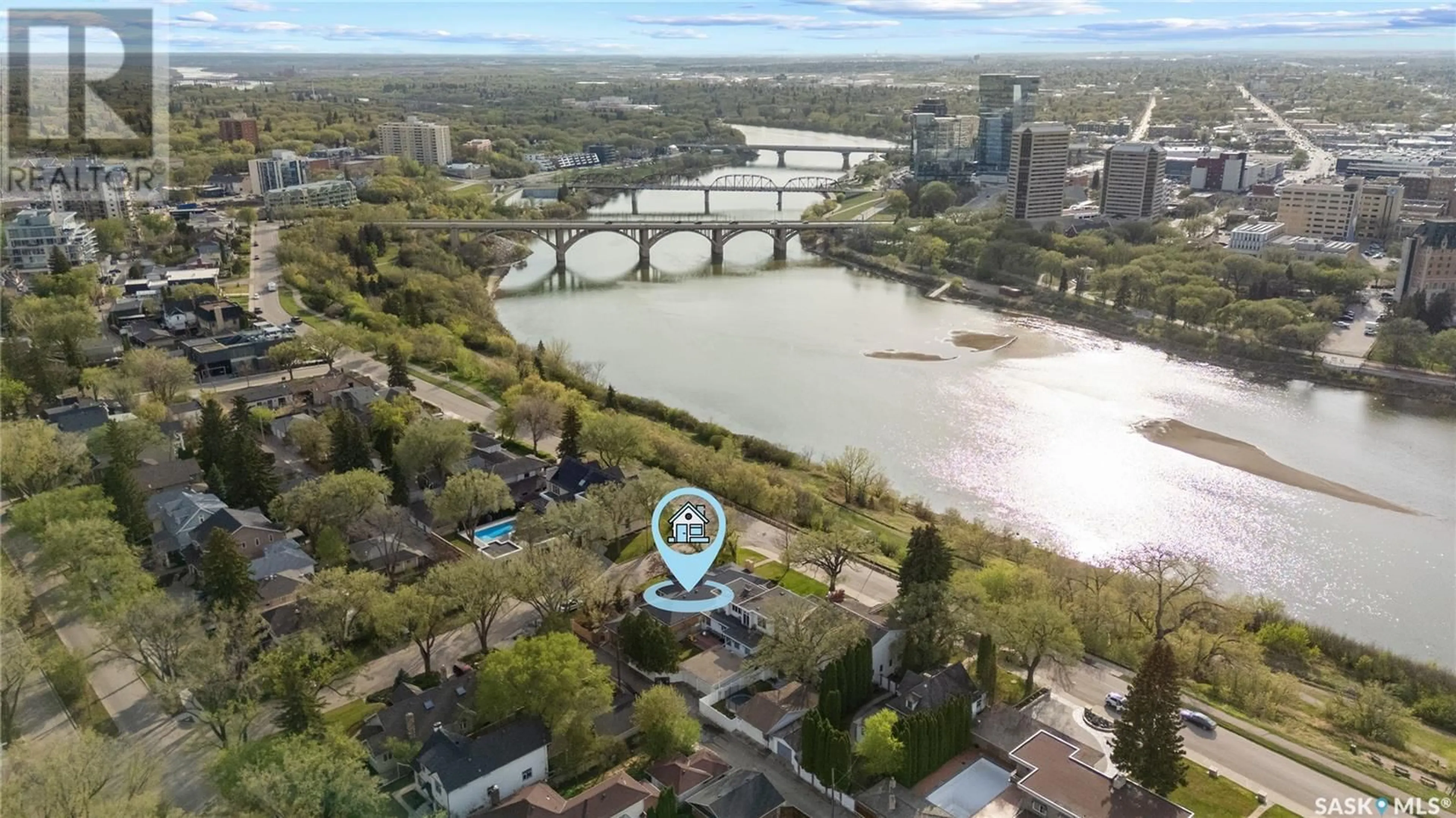 A pic from outside/outdoor area/front of a property/back of a property/a pic from drone, water/lake/river/ocean view for 802 SASKATCHEWAN CRESCENT, Saskatoon Saskatchewan S7N0L3