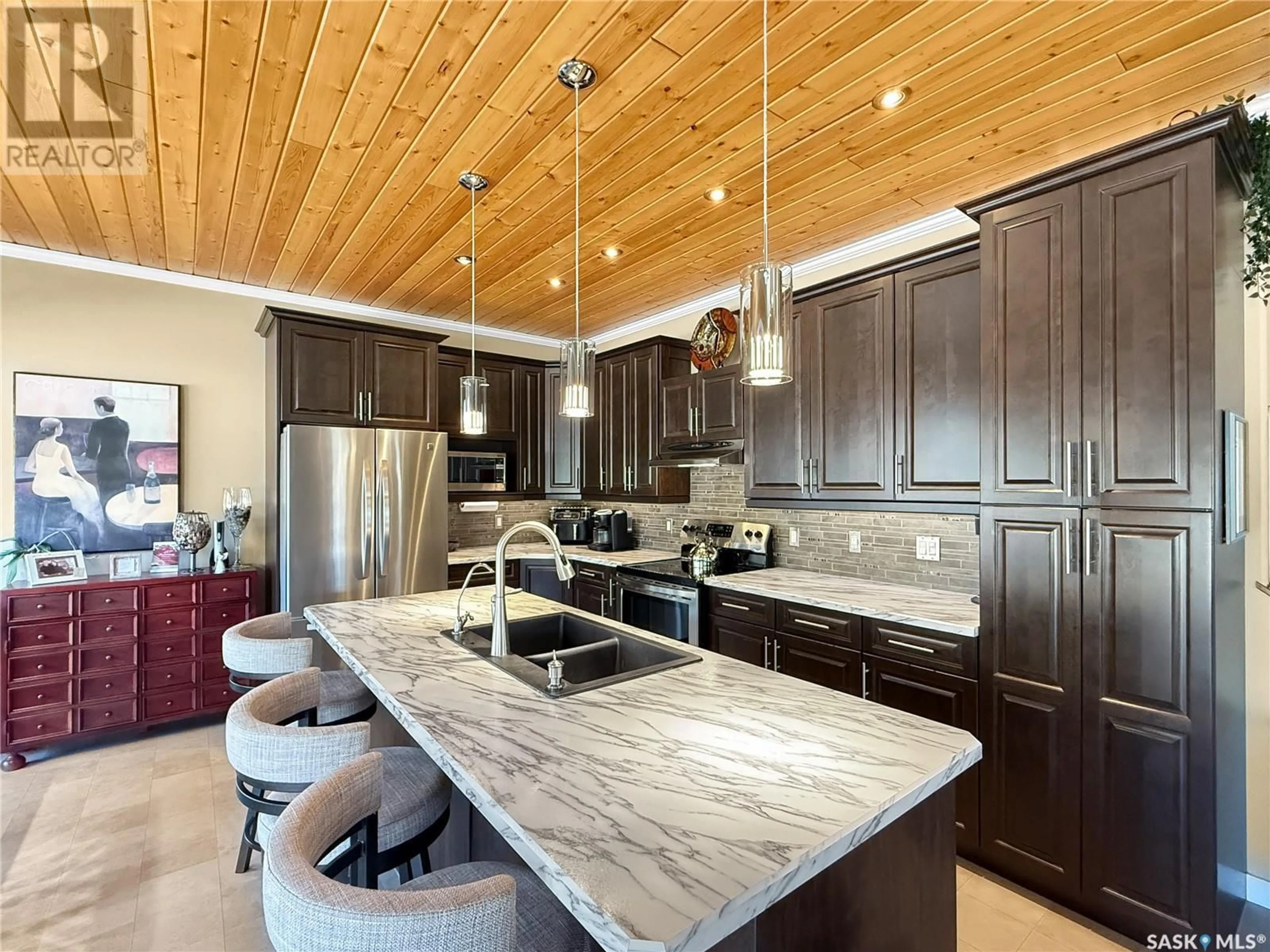 Contemporary kitchen, unknown for 3 WHITE POPLAR CRESCENT, Candle Lake Saskatchewan S0J3E0