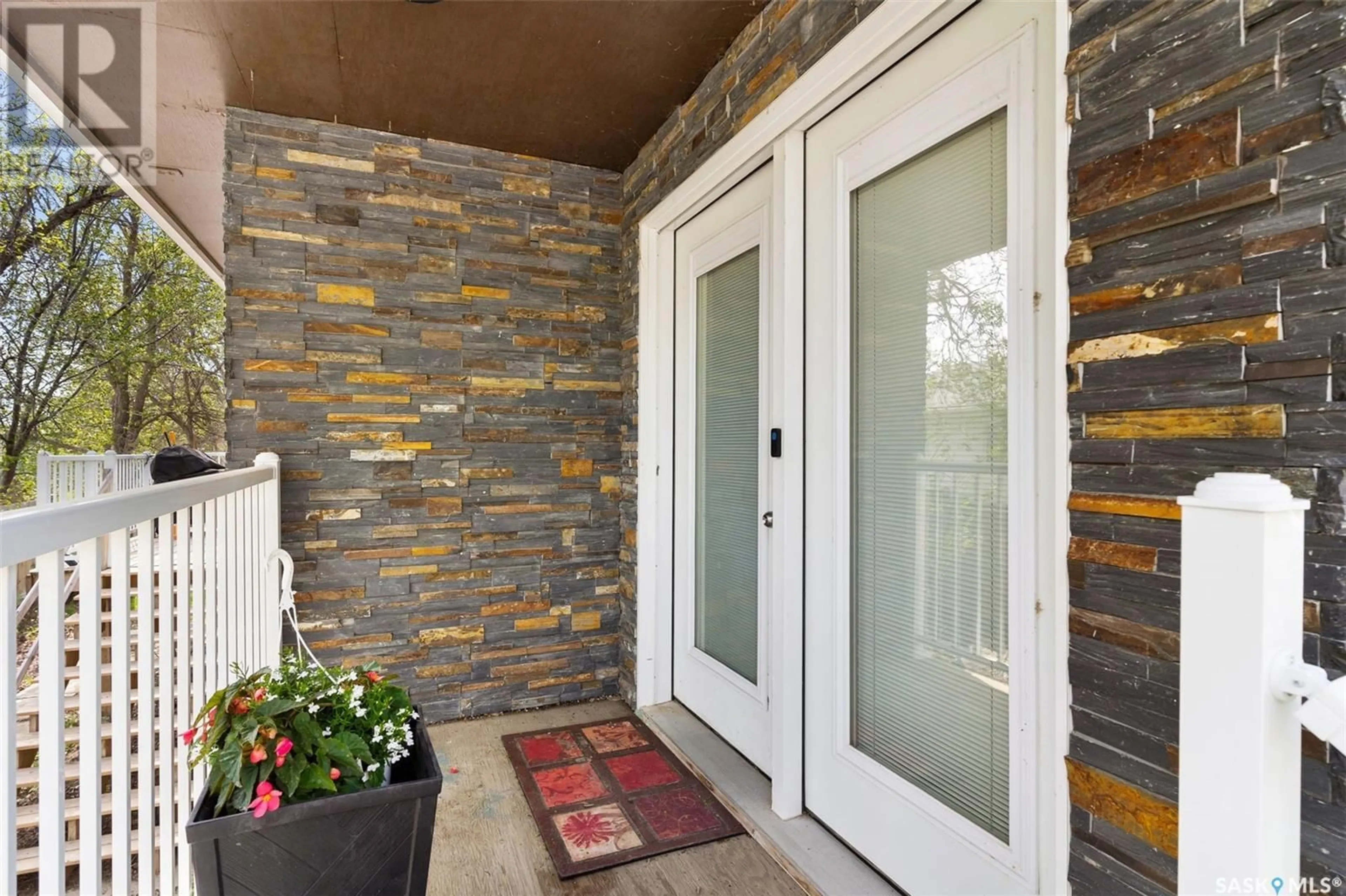 Indoor entryway for 121 5TH STREET, Milestone Saskatchewan S0G3L0