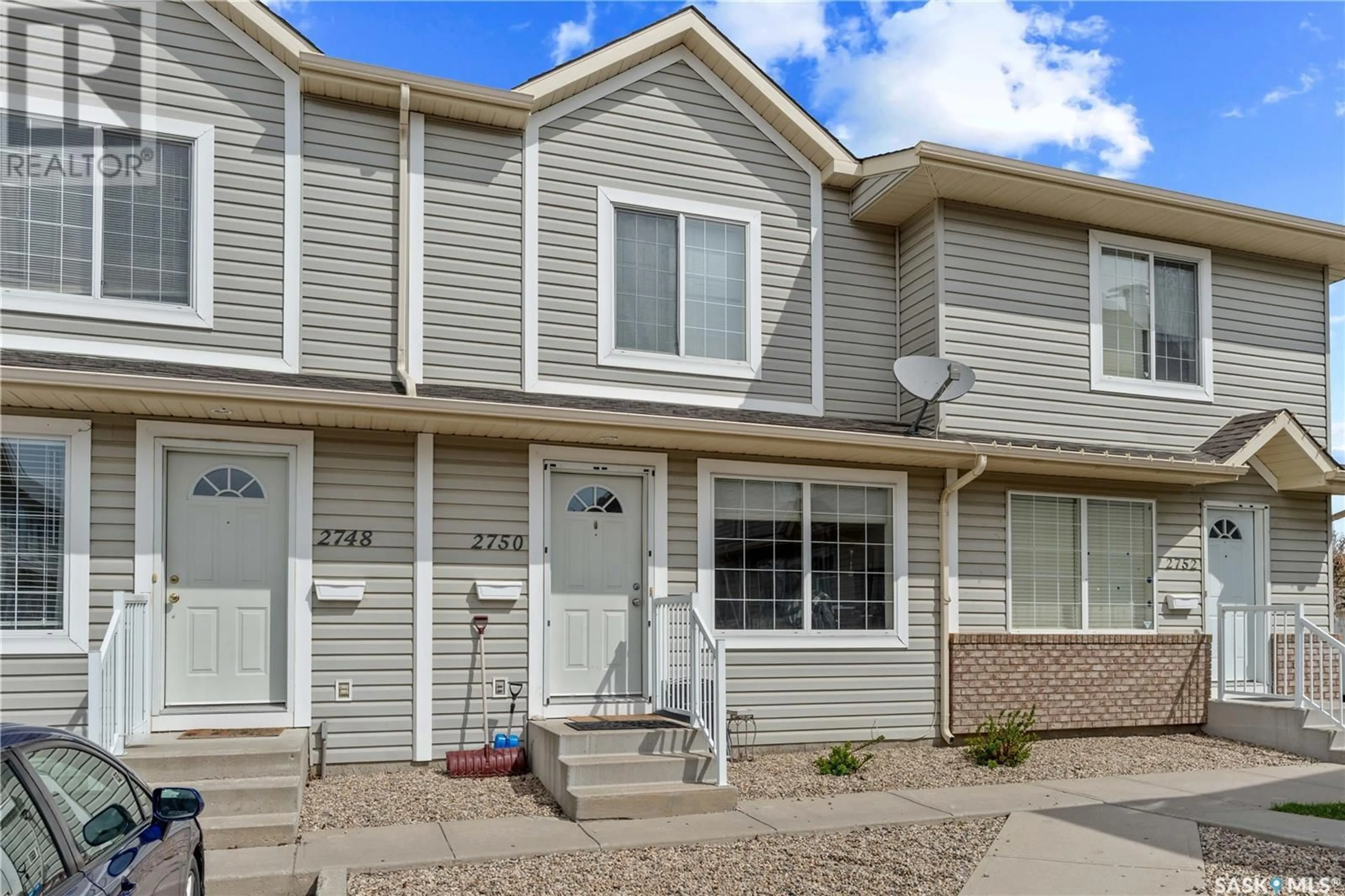 Home with vinyl exterior material, street for 2750 CRANBOURN CRESCENT, Regina Saskatchewan S4V3C1