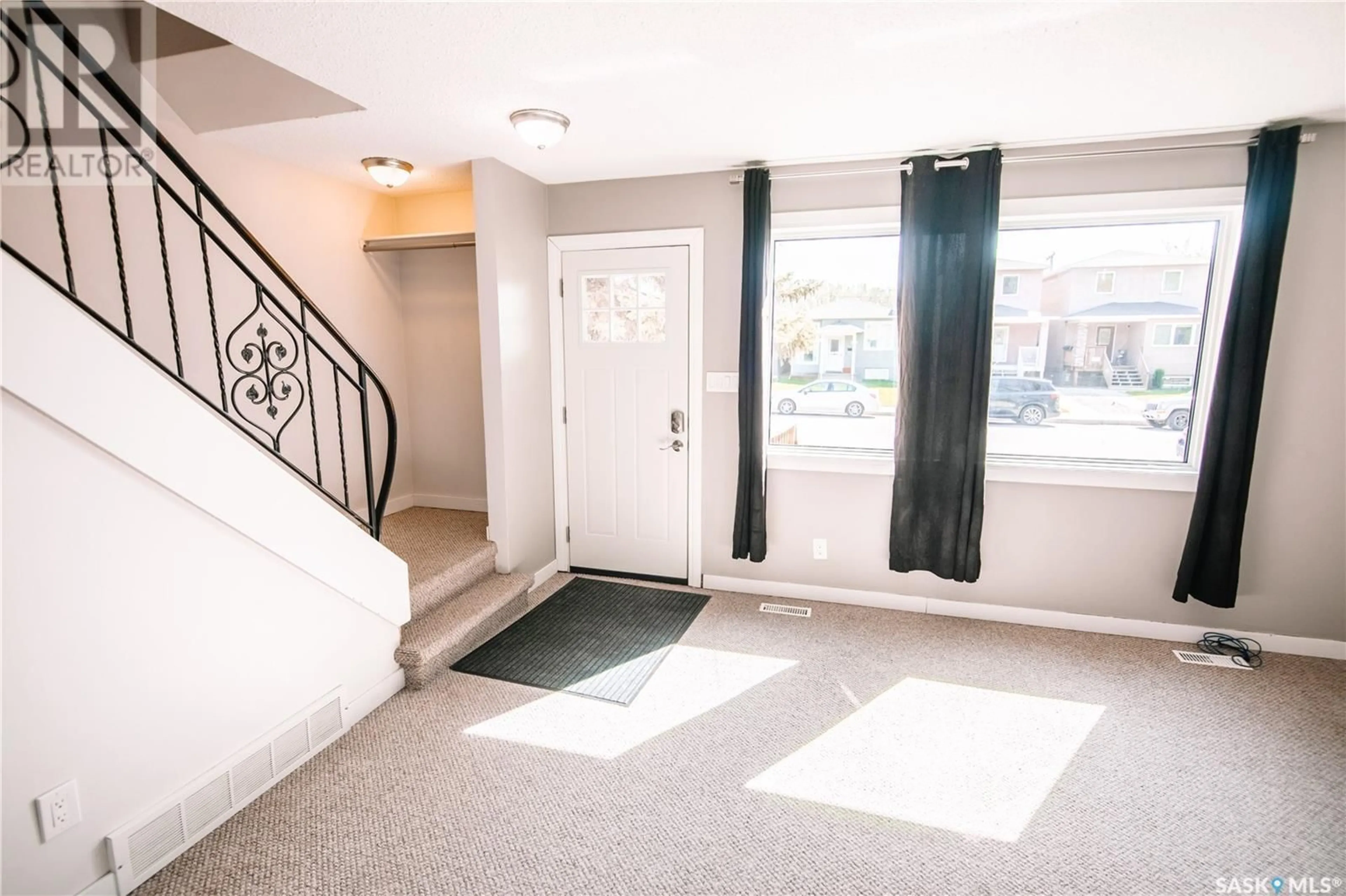 Indoor entryway for 428 CORNWALL STREET, Regina Saskatchewan S4R2G8