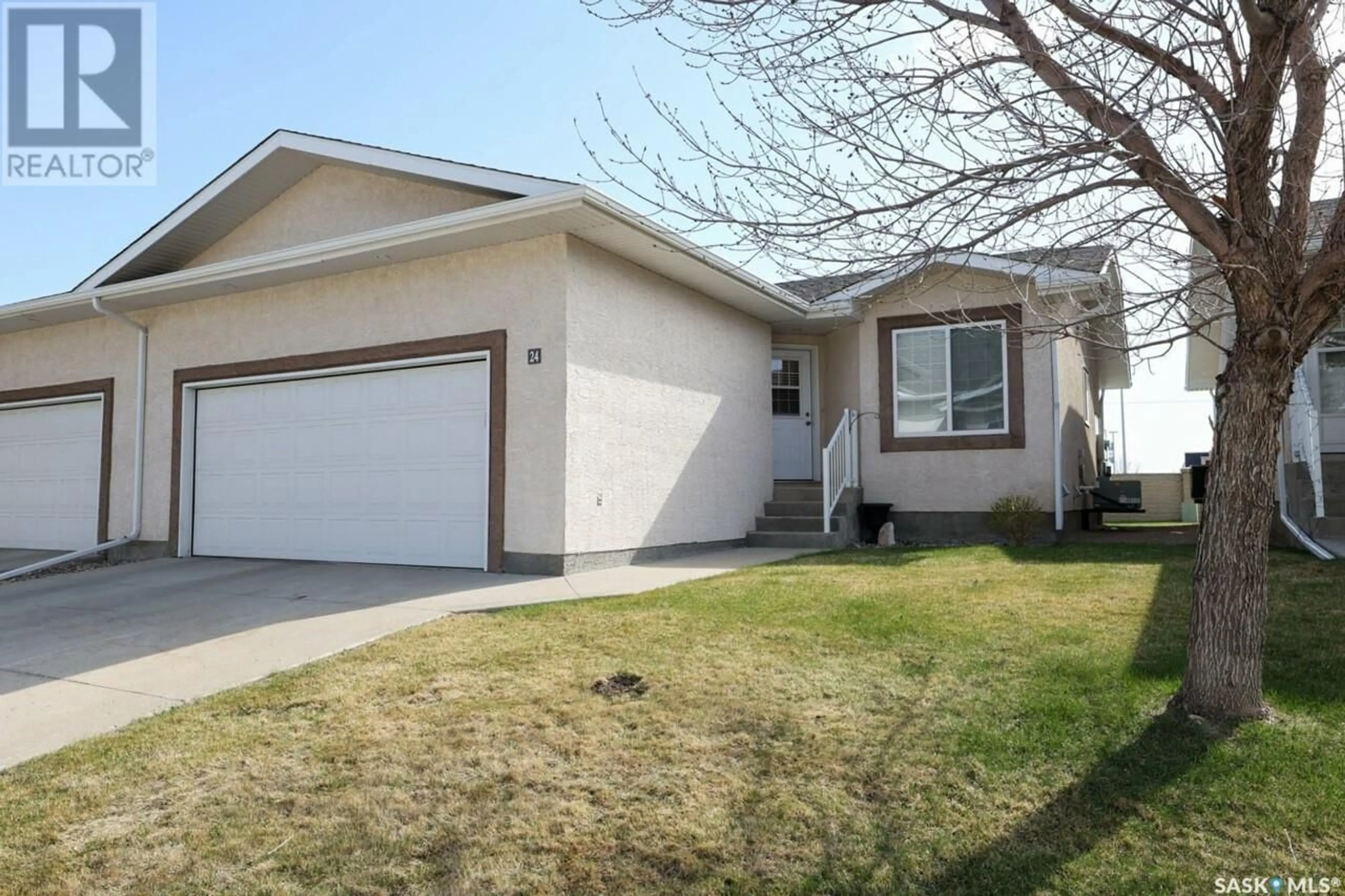 Home with vinyl exterior material, street for 24 - 4425 NICURITY DRIVE, Regina Saskatchewan S4X0E6
