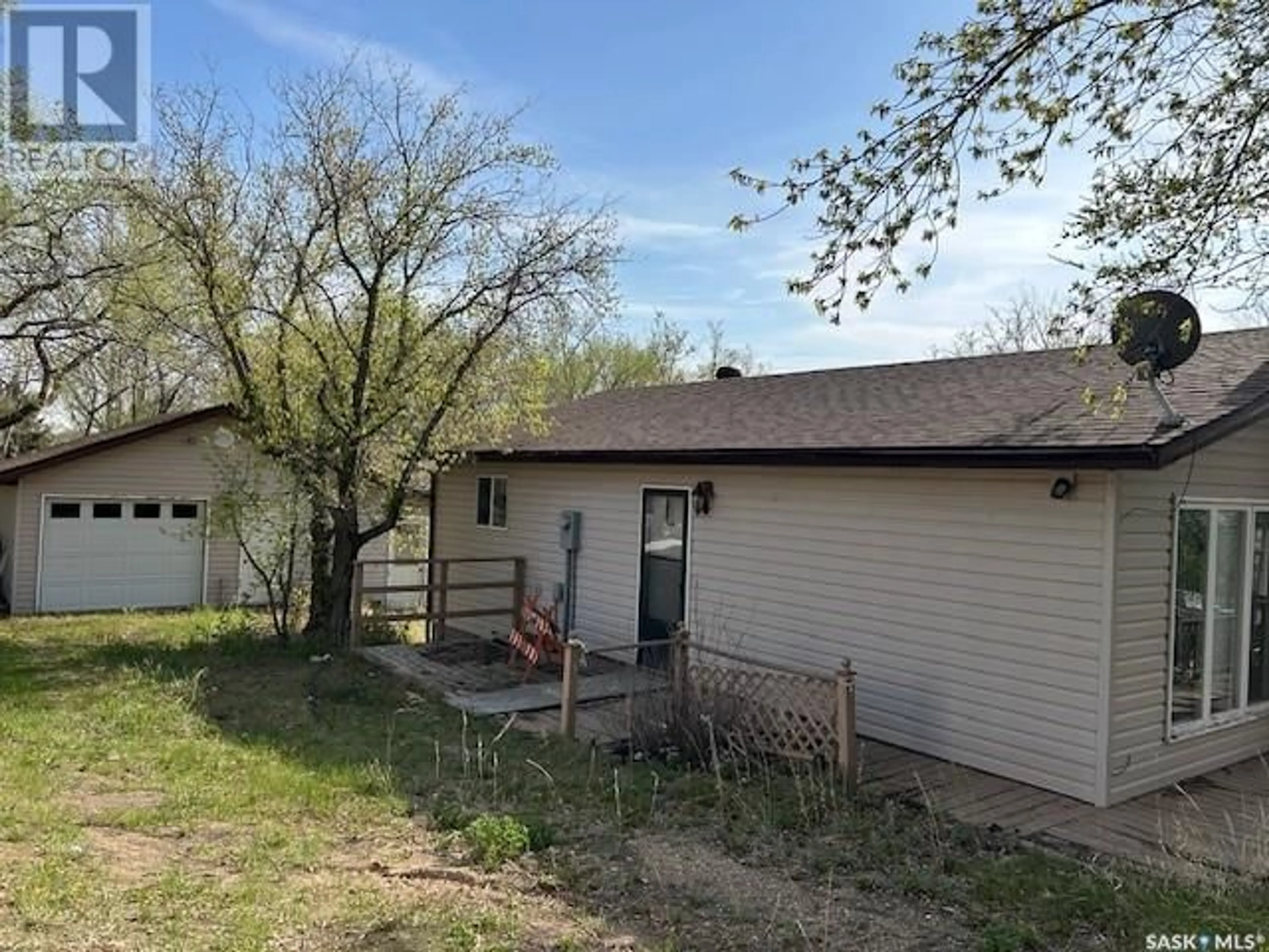A pic from outside/outdoor area/front of a property/back of a property/a pic from drone, street for 5 ALICE CRESCENT, Buffalo Pound Lake Saskatchewan S0H4C0