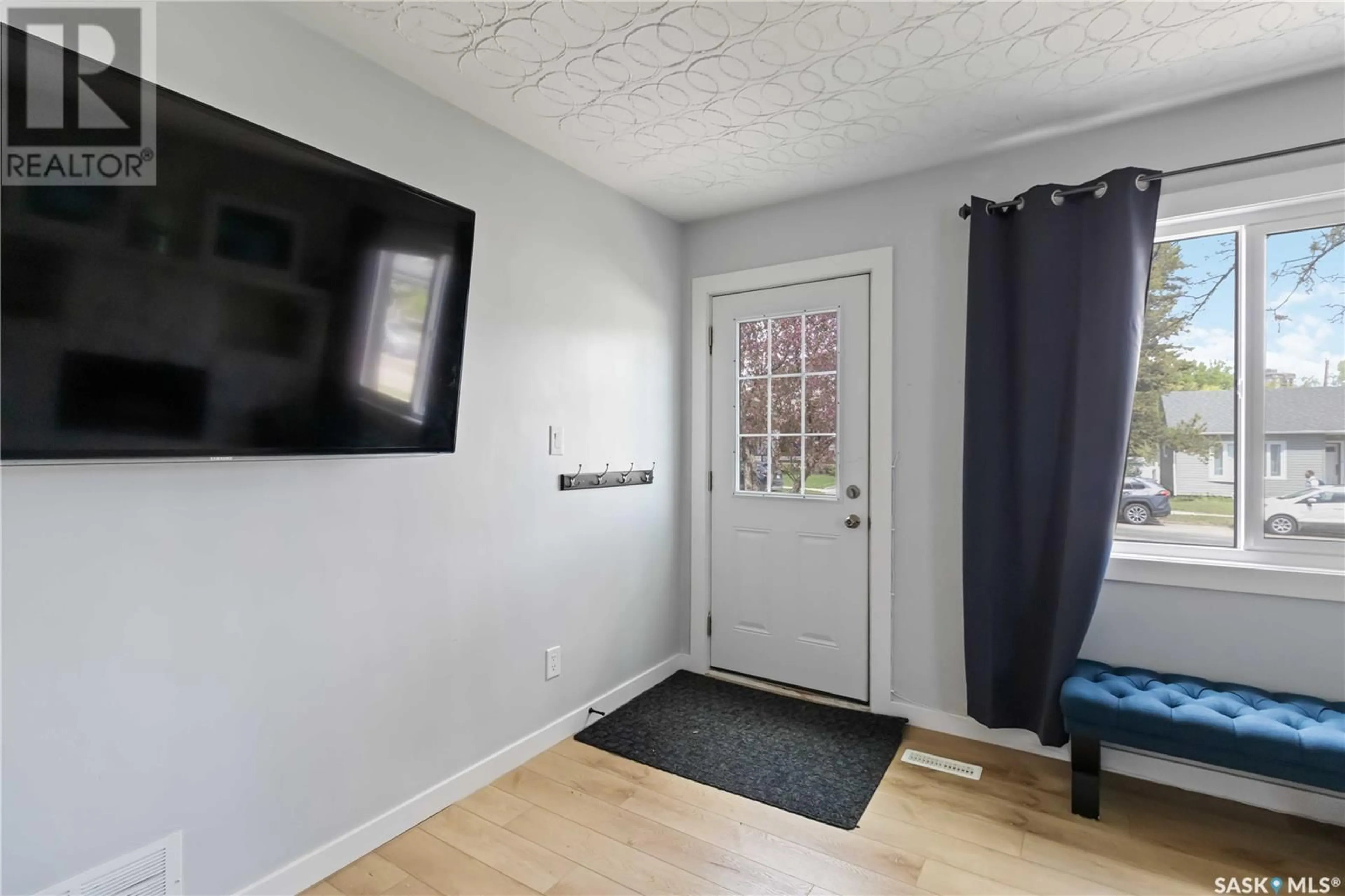 A pic of a room for 1136 12TH STREET, Saskatoon Saskatchewan S7H0E2
