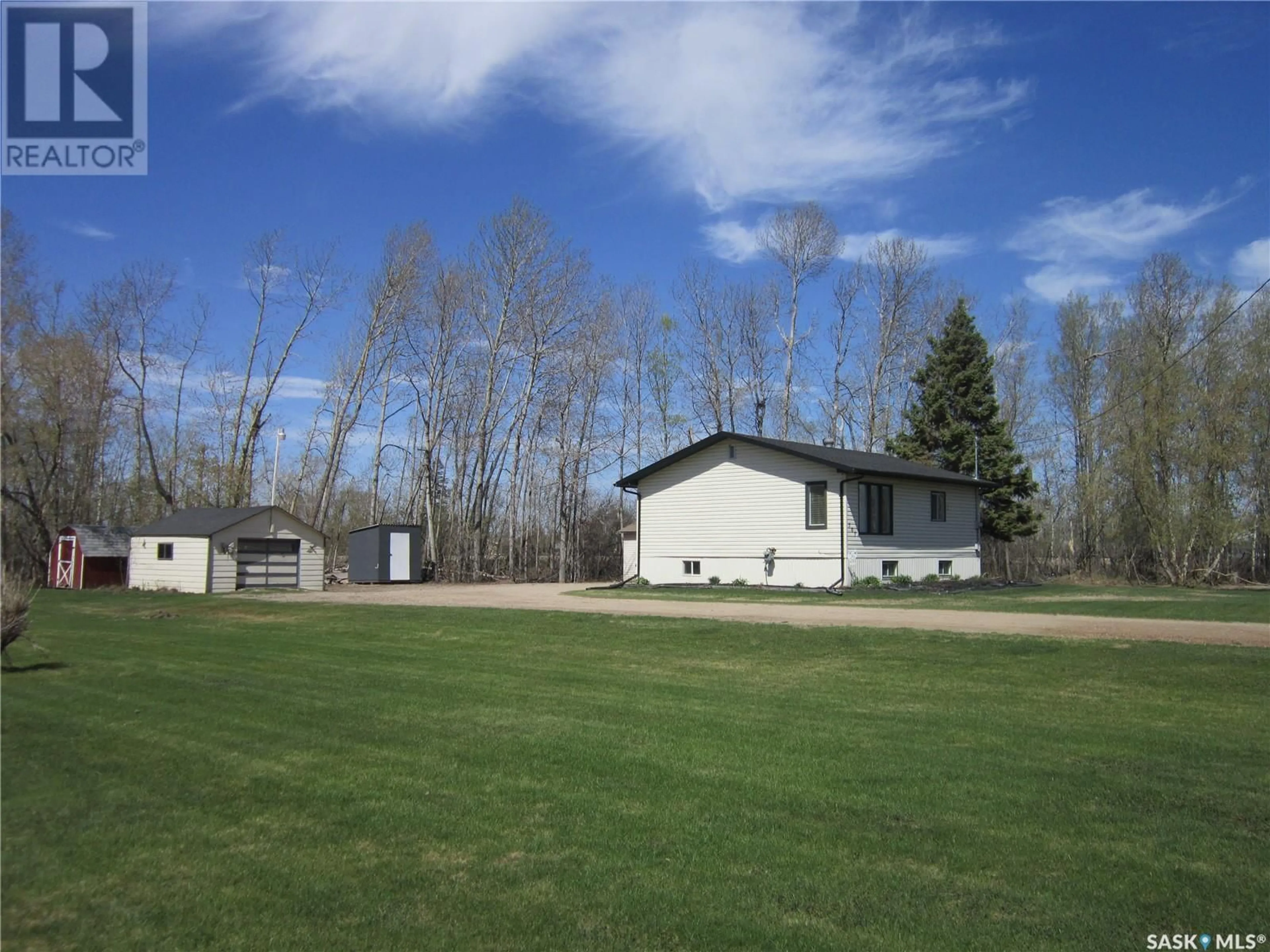 A pic from outside/outdoor area/front of a property/back of a property/a pic from drone, unknown for 507-509 PARKDALE STREET, Carrot River Saskatchewan S0E0L0